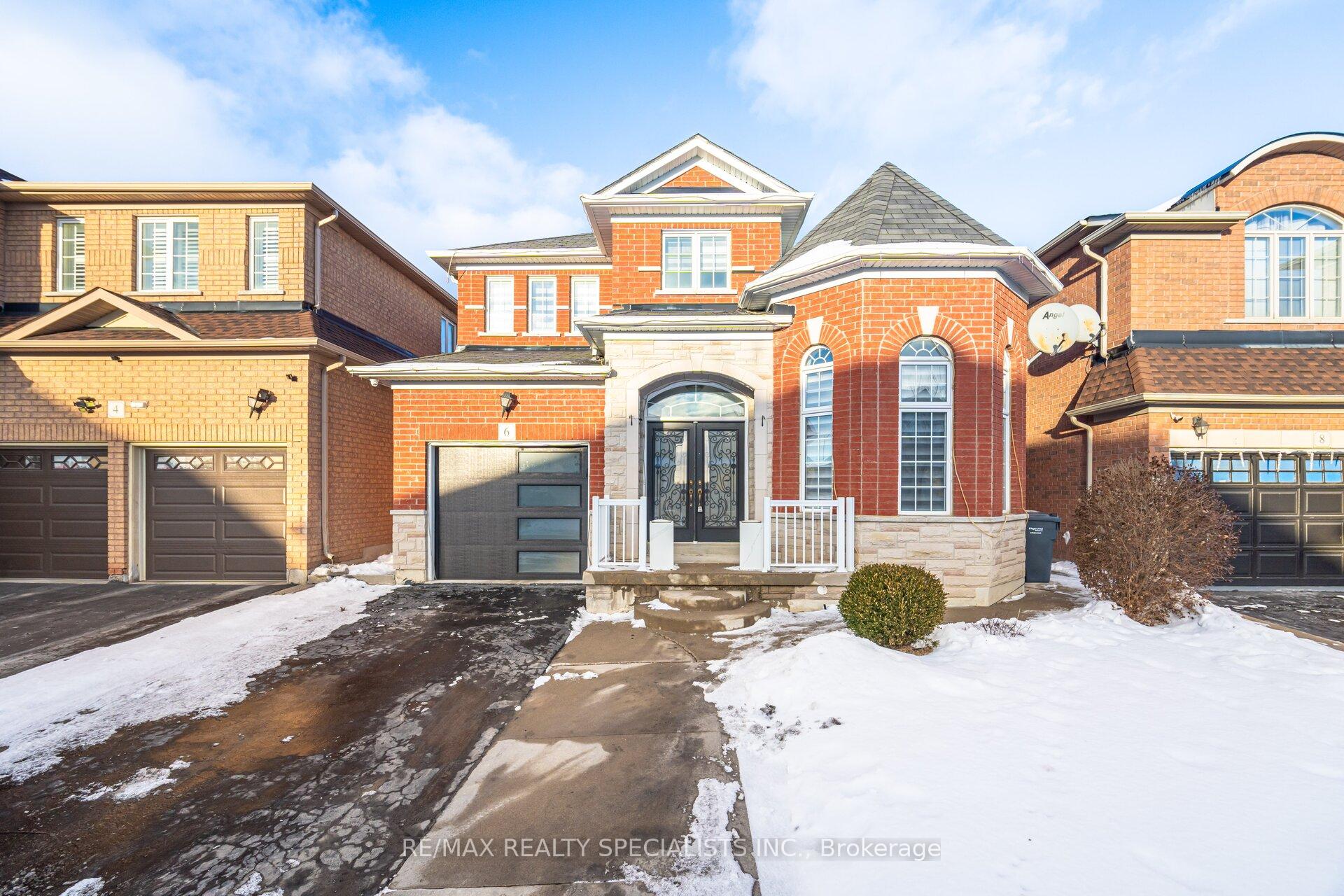 Front of 6 Kippen Court