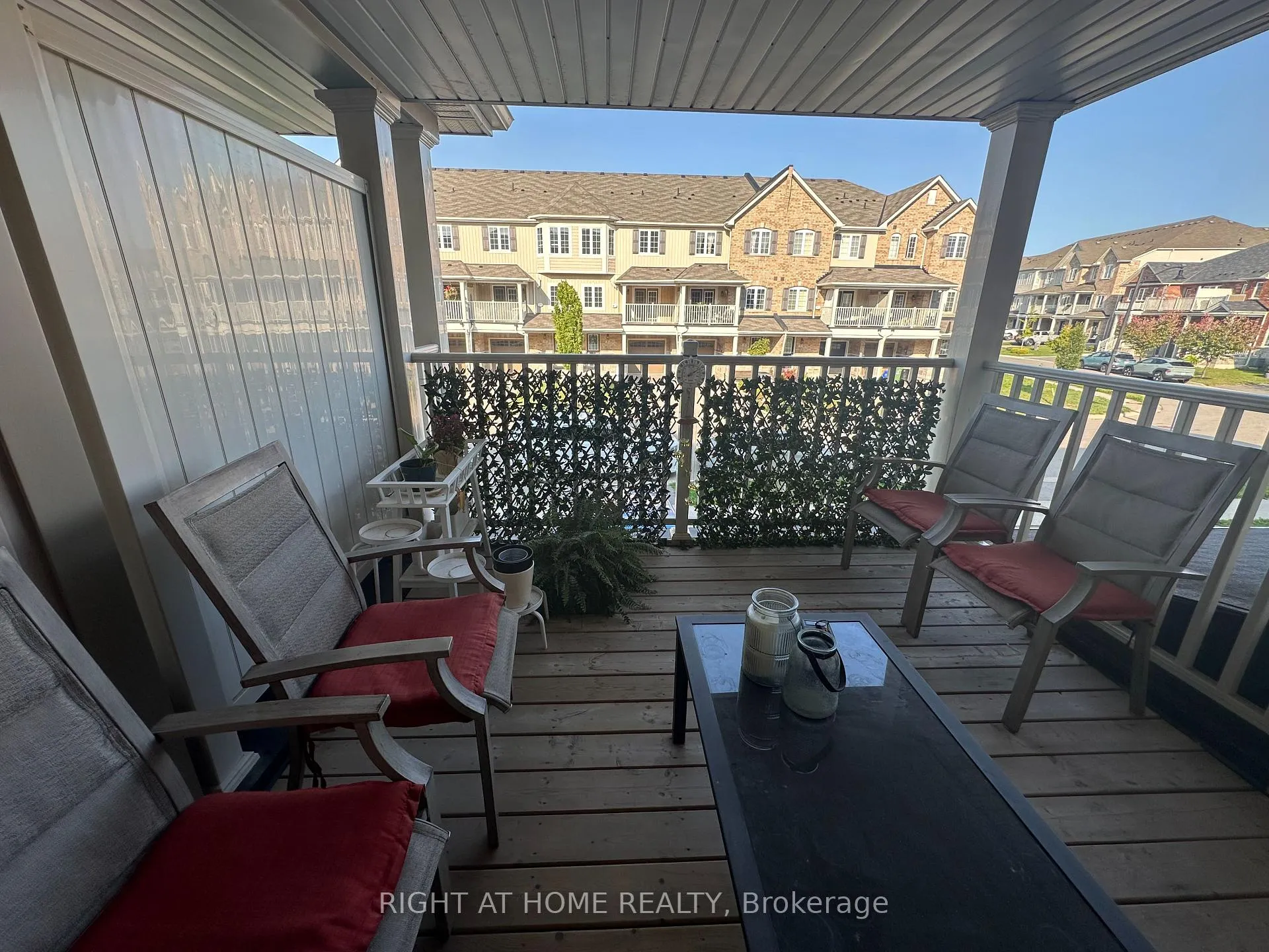 Photo 17 of 7 Hiscott Drive, Hamilton, Waterdown — HOMEH