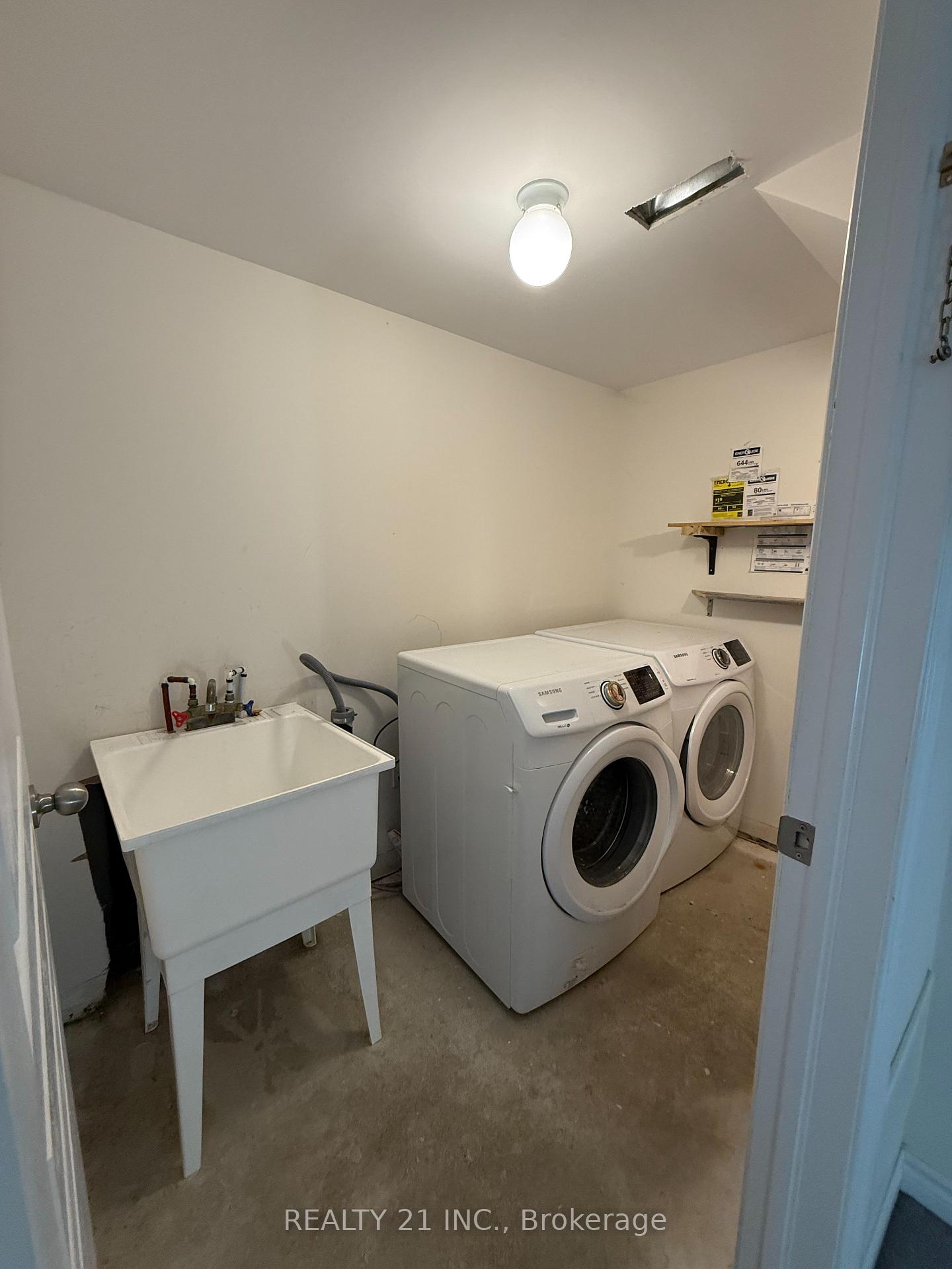 Photo 5 of Unit 42, 88 Decorso Drive, Guelph, Village By The Arboretum — HOMEH