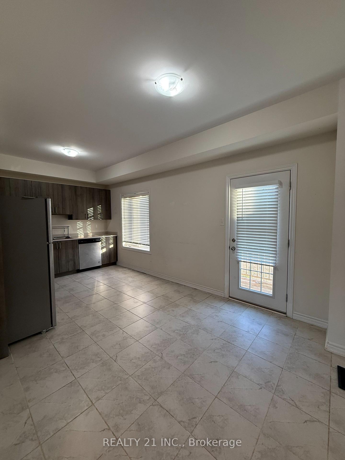 Photo 8 of Unit 42, 88 Decorso Drive, Guelph, Village By The Arboretum — HOMEH
