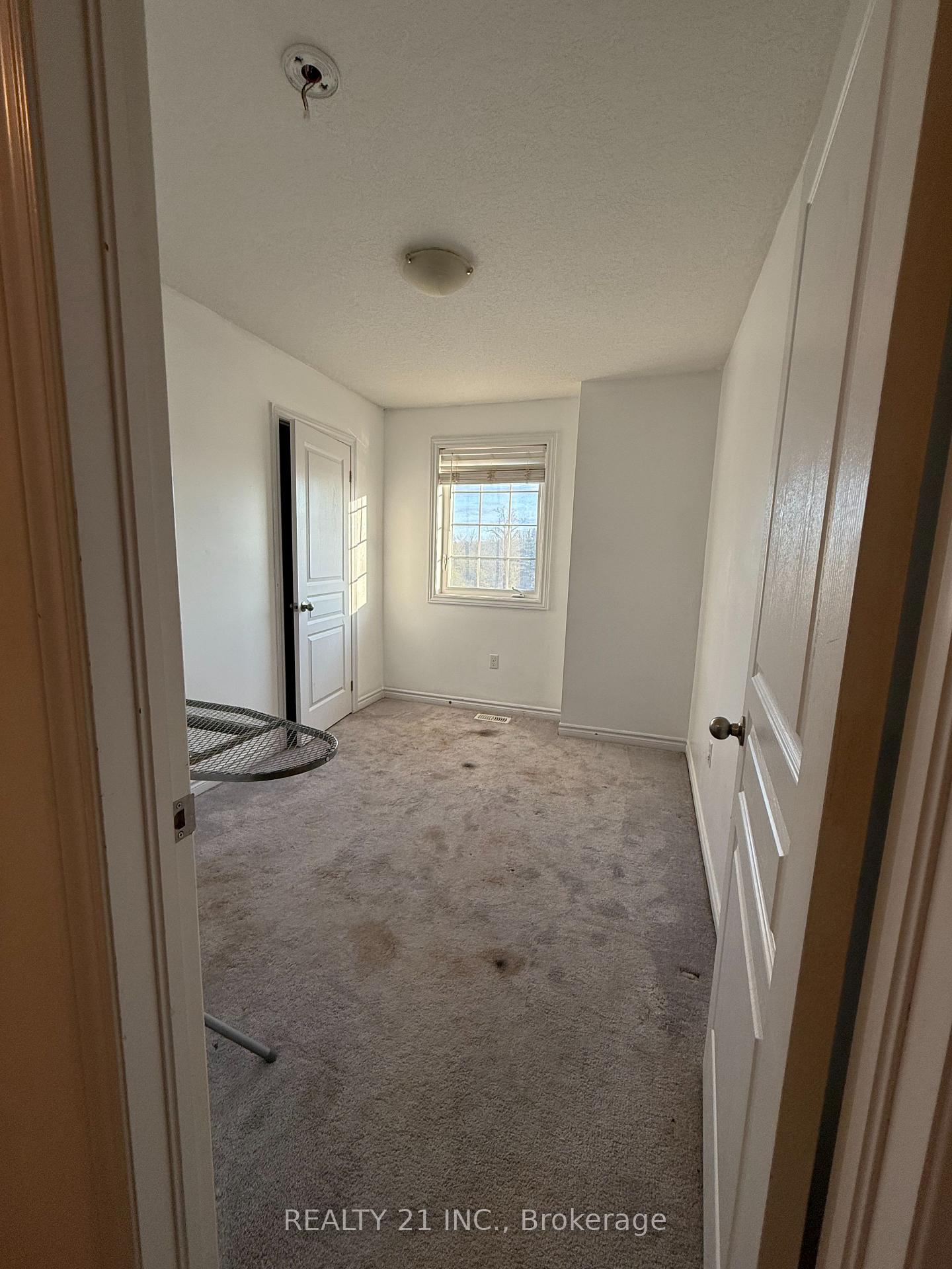 Photo 13 of Unit 42, 88 Decorso Drive, Guelph, Village By The Arboretum — HOMEH