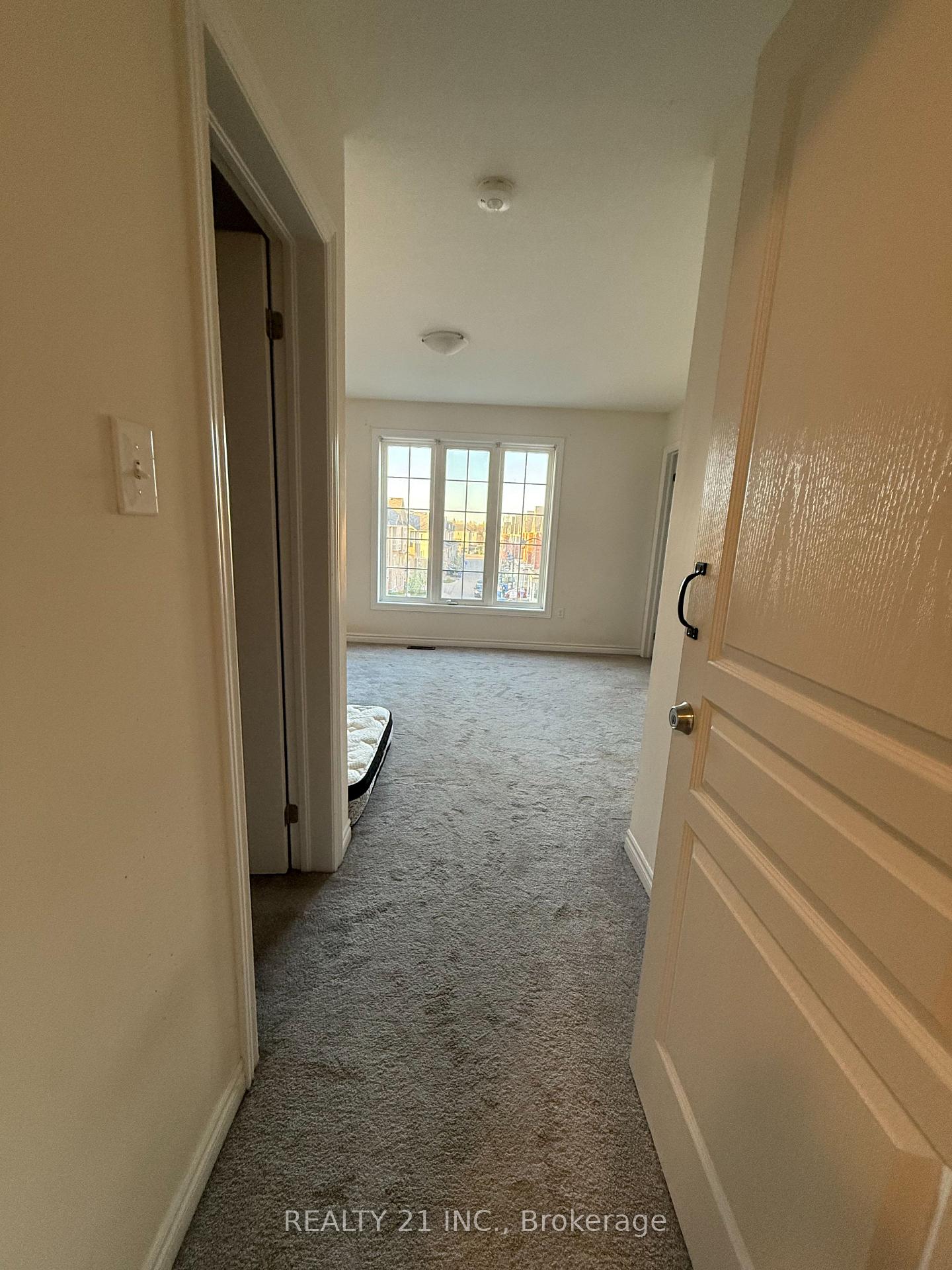 Photo 15 of Unit 42, 88 Decorso Drive, Guelph, Village By The Arboretum — HOMEH