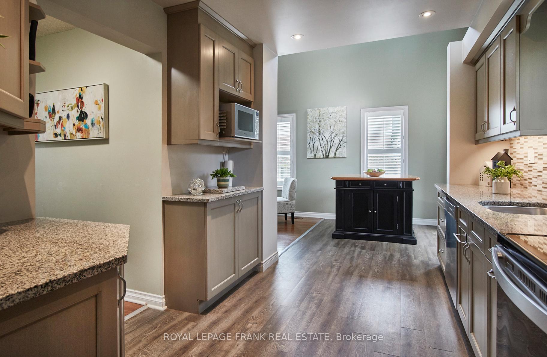Photo 34 of 32 Faircomb Crescent, Clarington, Courtice — HOMEH