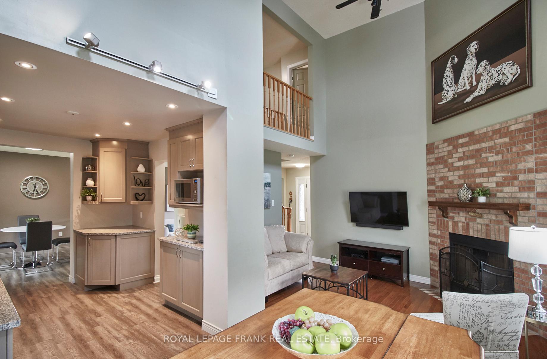 Photo 9 of 32 Faircomb Crescent, Clarington, Courtice — HOMEH