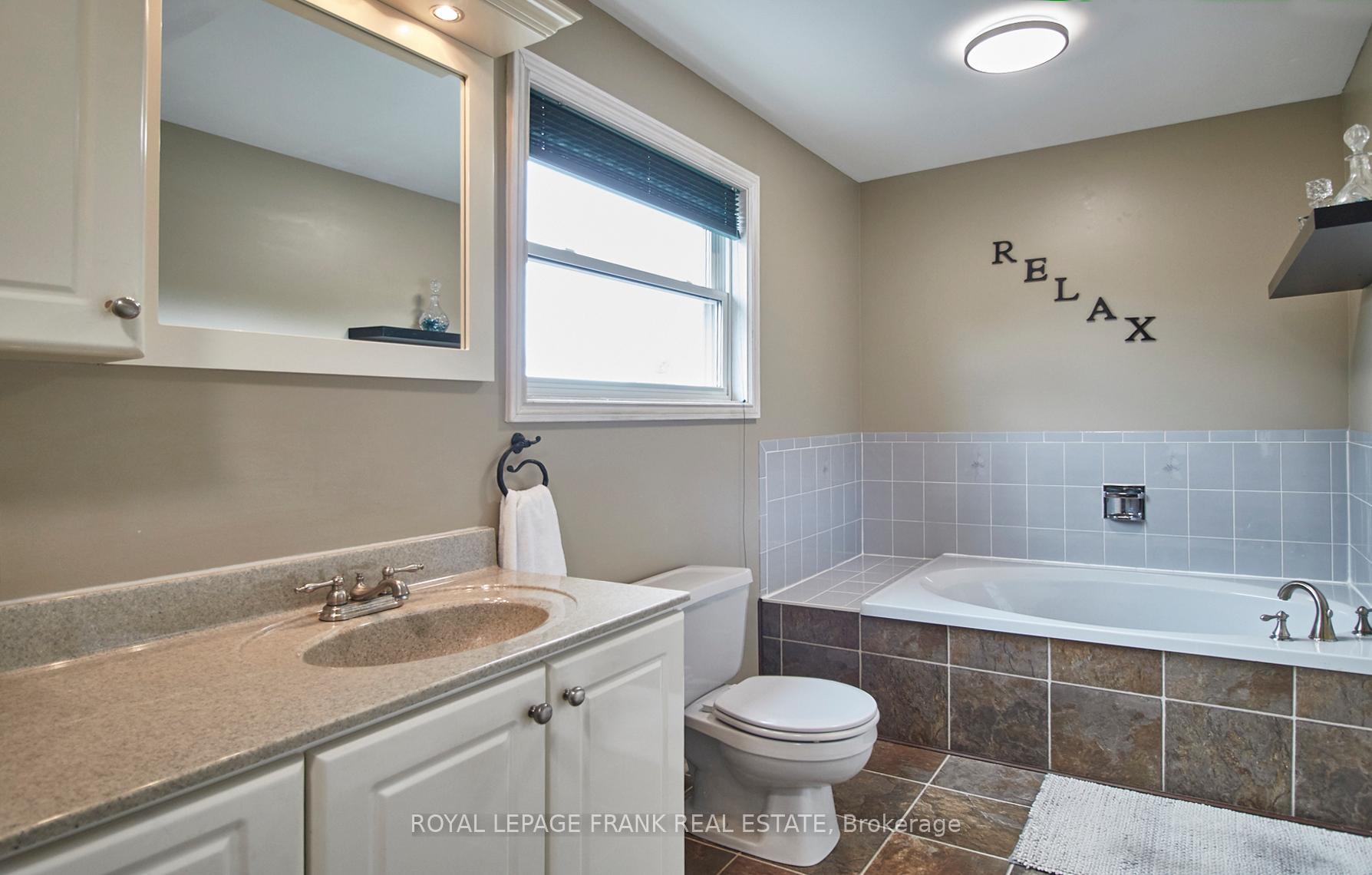 Photo 22 of 32 Faircomb Crescent, Clarington, Courtice — HOMEH