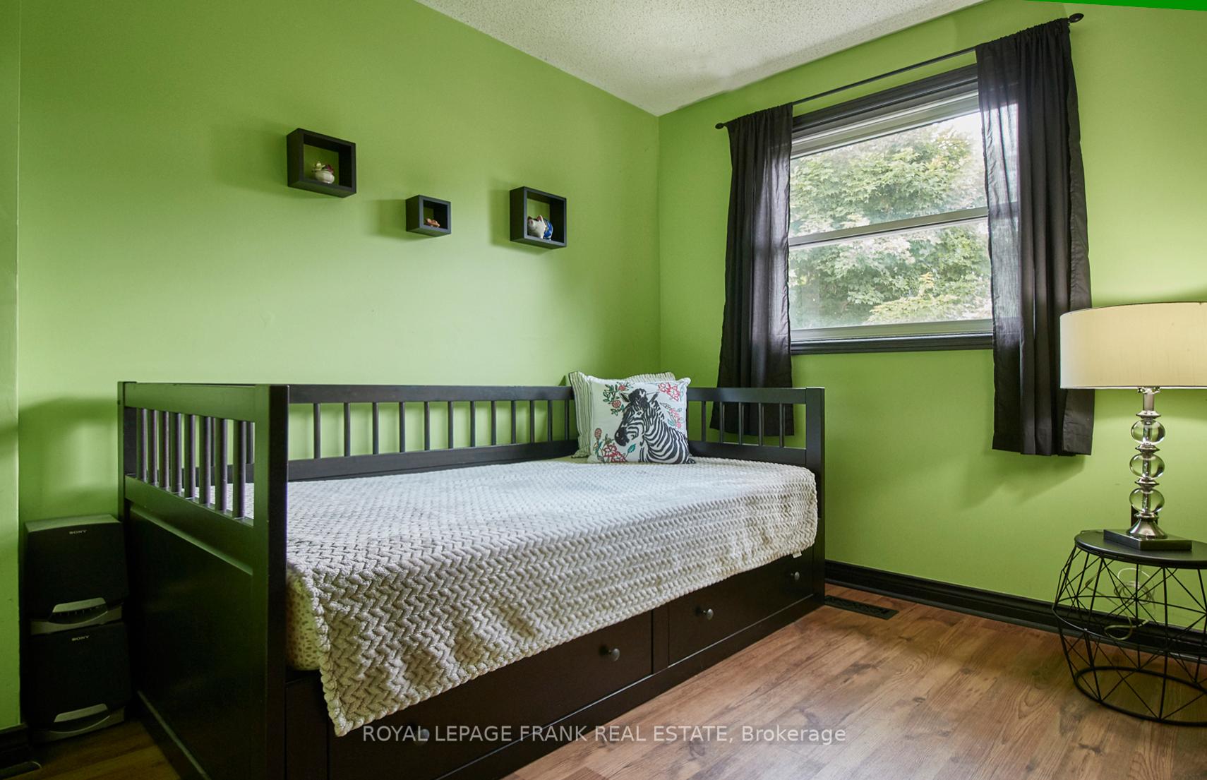Photo 26 of 32 Faircomb Crescent, Clarington, Courtice — HOMEH