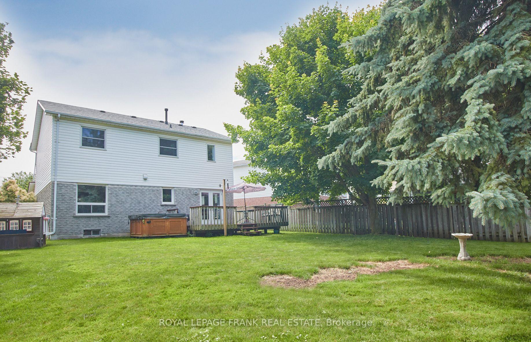 Photo 23 of 32 Faircomb Crescent, Clarington, Courtice — HOMEH