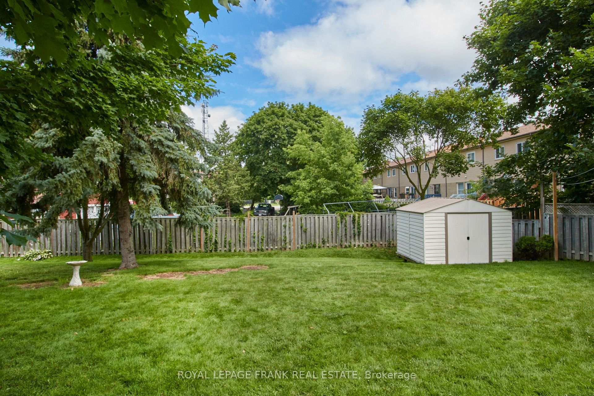 Photo 24 of 32 Faircomb Crescent, Clarington, Courtice — HOMEH