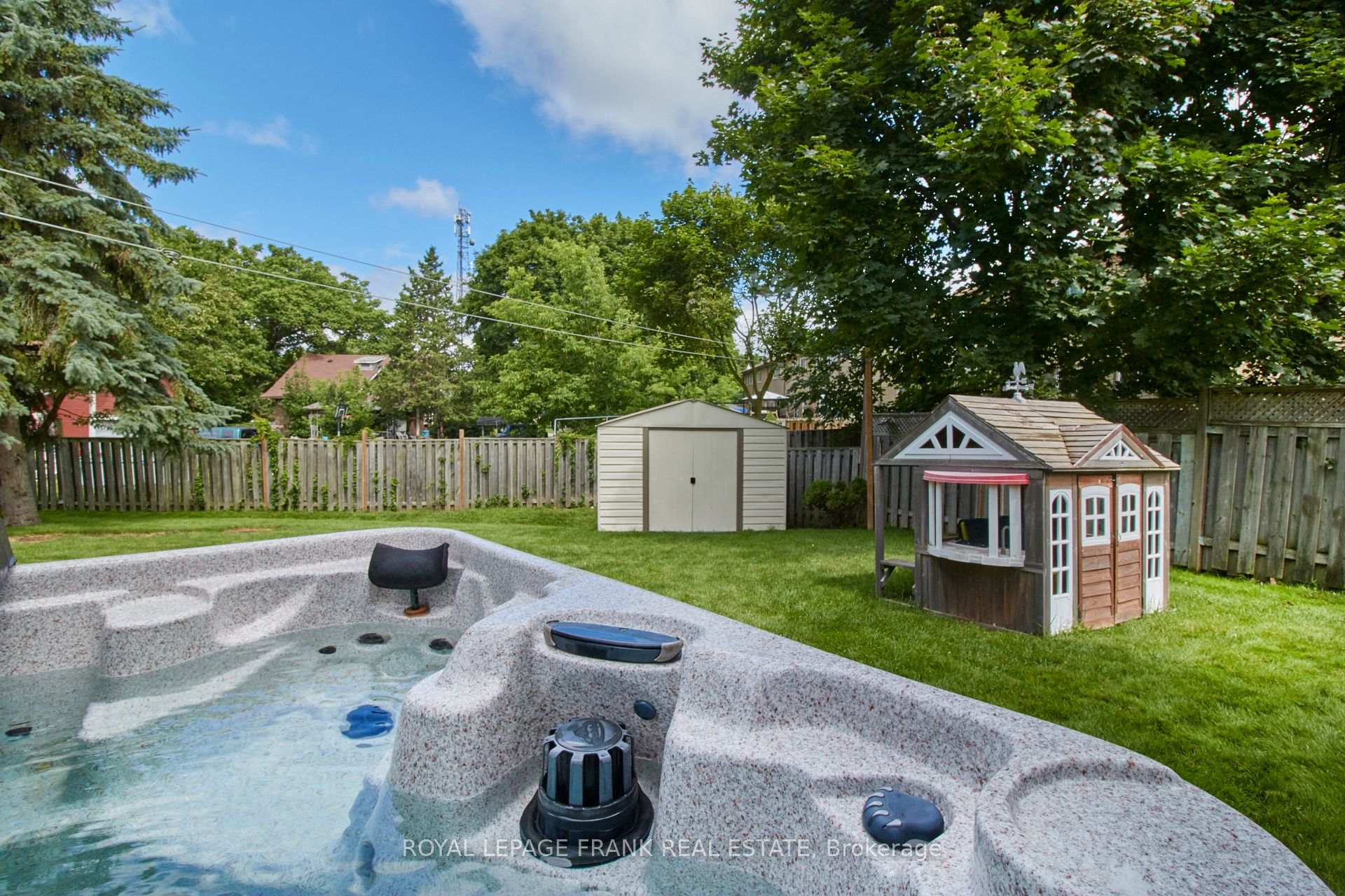 Photo 31 of 32 Faircomb Crescent, Clarington, Courtice — HOMEH