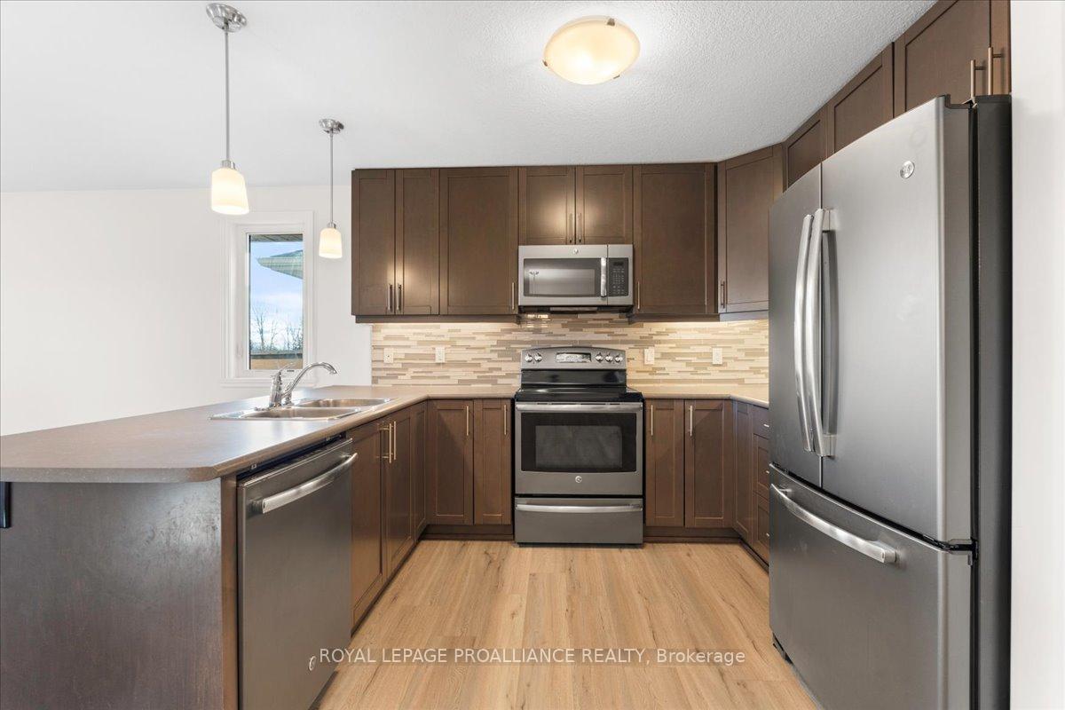 Photo 9 of 133 Greenhill Lane, Belleville, Belleville Ward — HOMEH