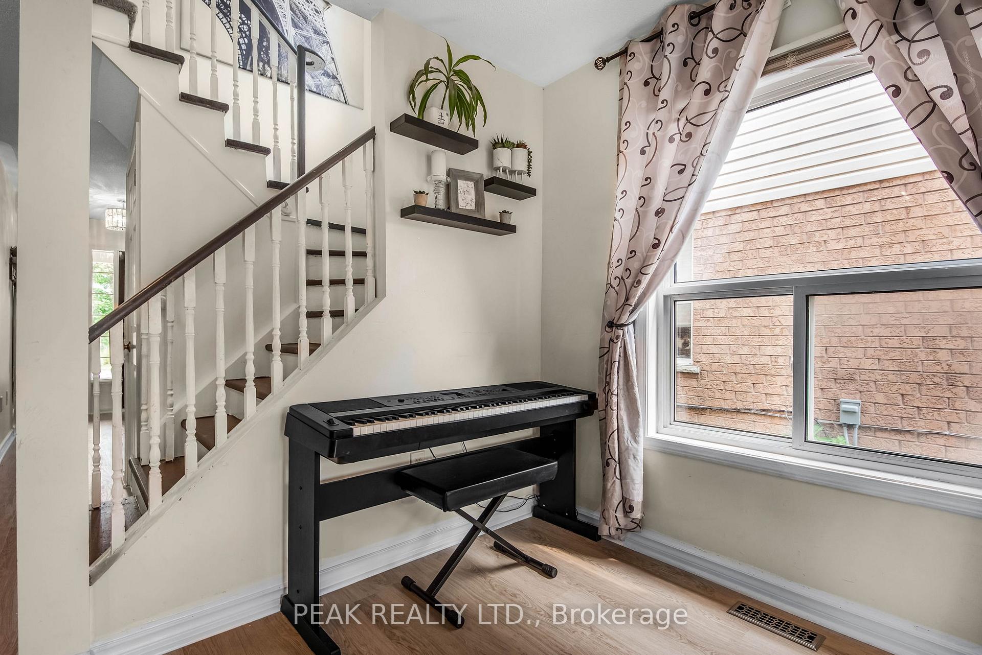 Photo 5 of 83 Scottsdale Drive, Clarington, Bowmanville — HOMEH