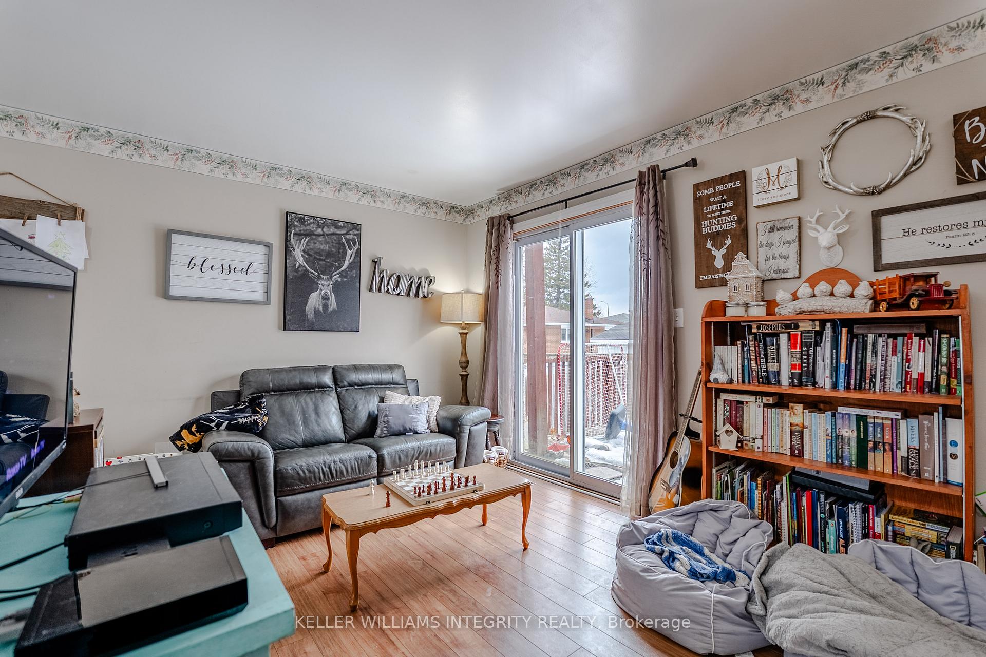 Photo 4 of 121 Eleventh Street E, Cornwall — HOMEH