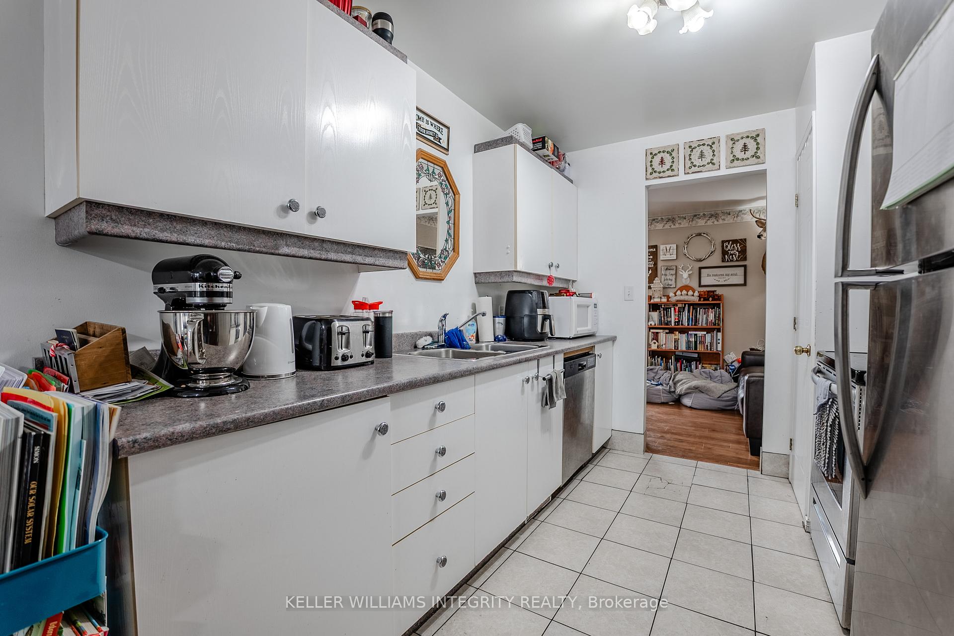 Photo 6 of 121 Eleventh Street E, Cornwall — HOMEH