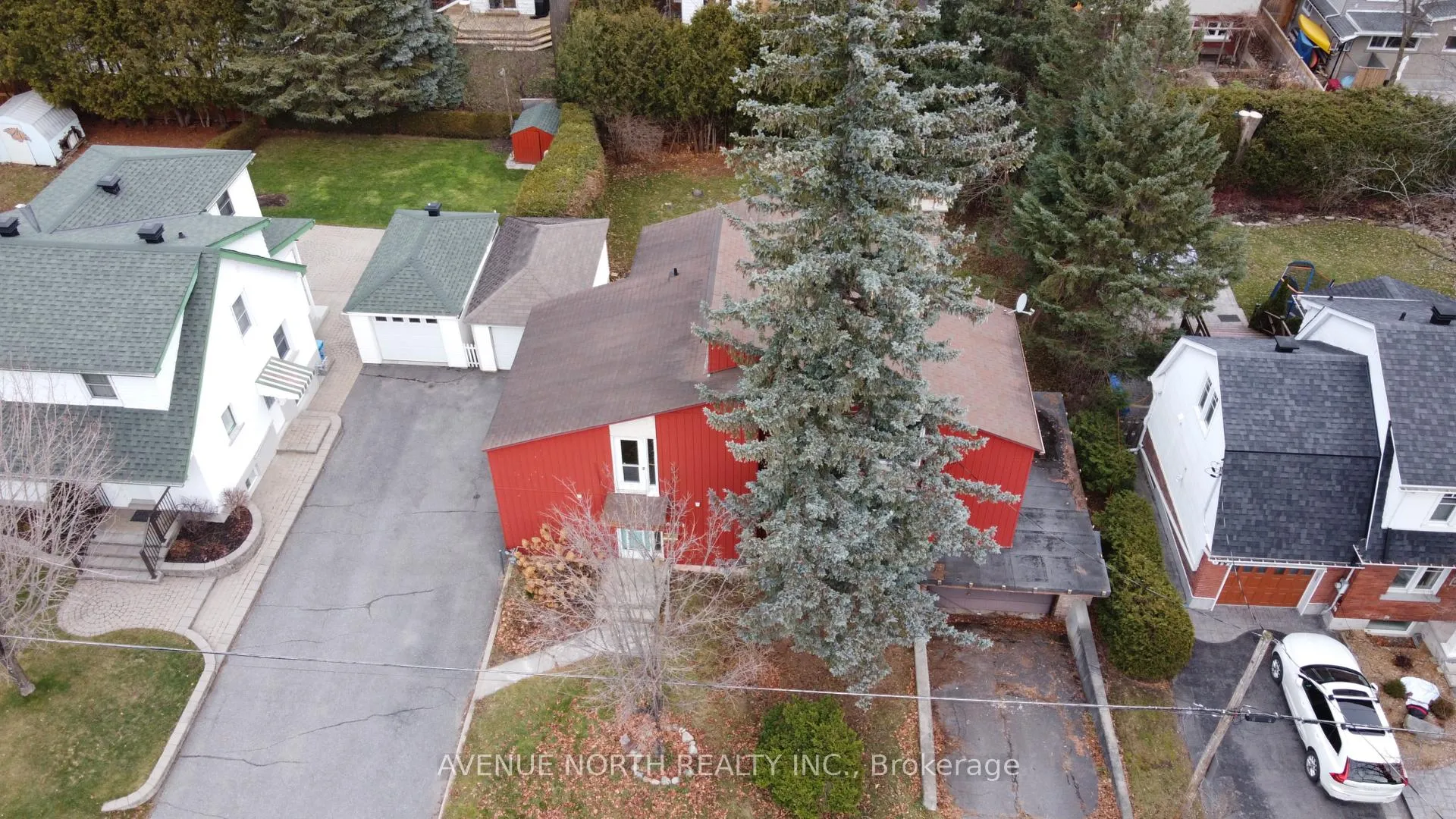 Front of 663 Broadview Avenue