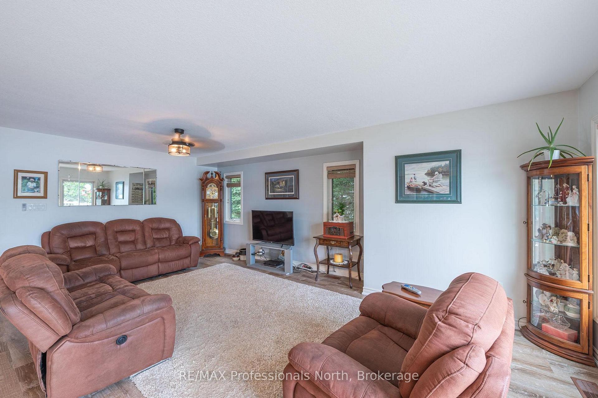 Photo 2 of 1075 Comak Crescent, Algonquin Highlands, Stanhope — HOMEH