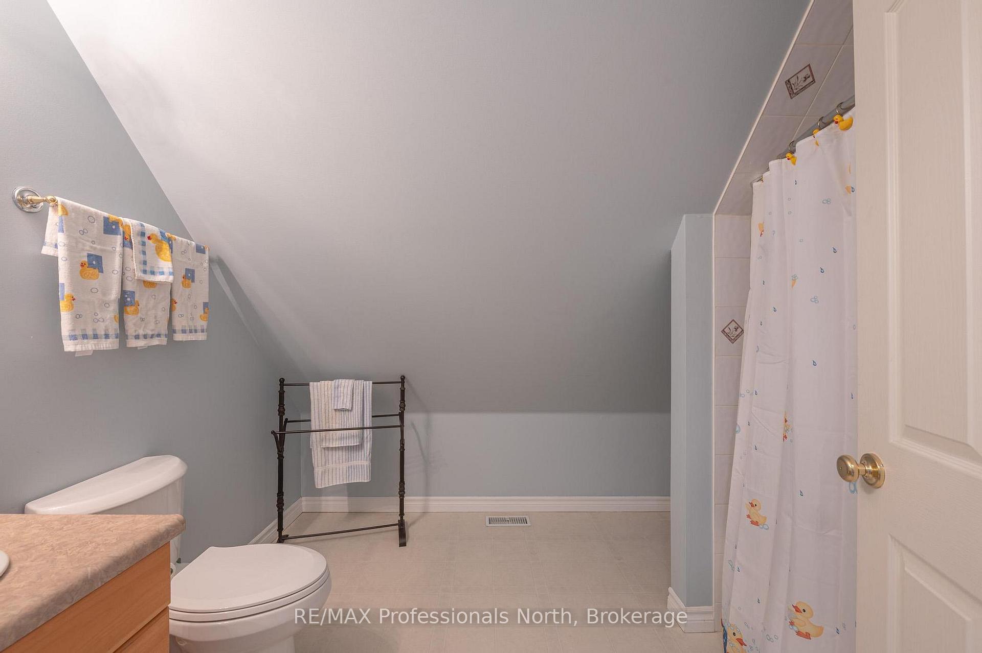 Photo 20 of 1075 Comak Crescent, Algonquin Highlands, Stanhope — HOMEH