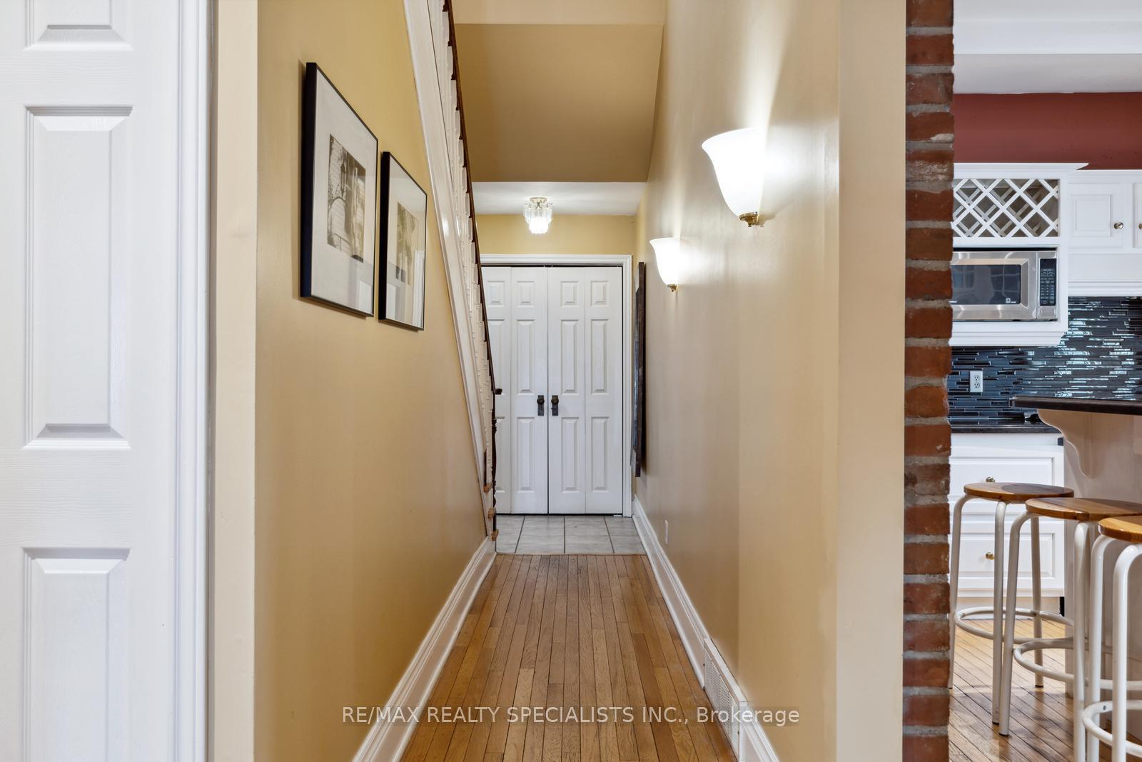 Photo 19 of 2 12th Street, Grimsby, Grimsby Beach — HOMEH