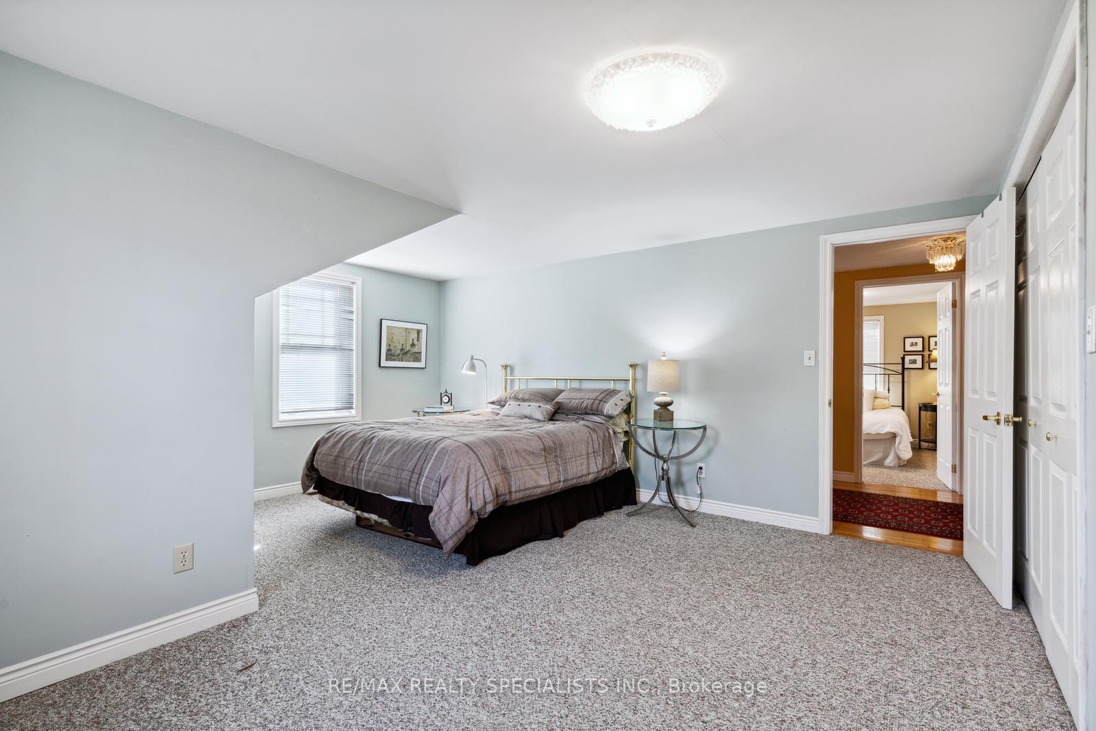 Photo 24 of 2 12th Street, Grimsby, Grimsby Beach — HOMEH