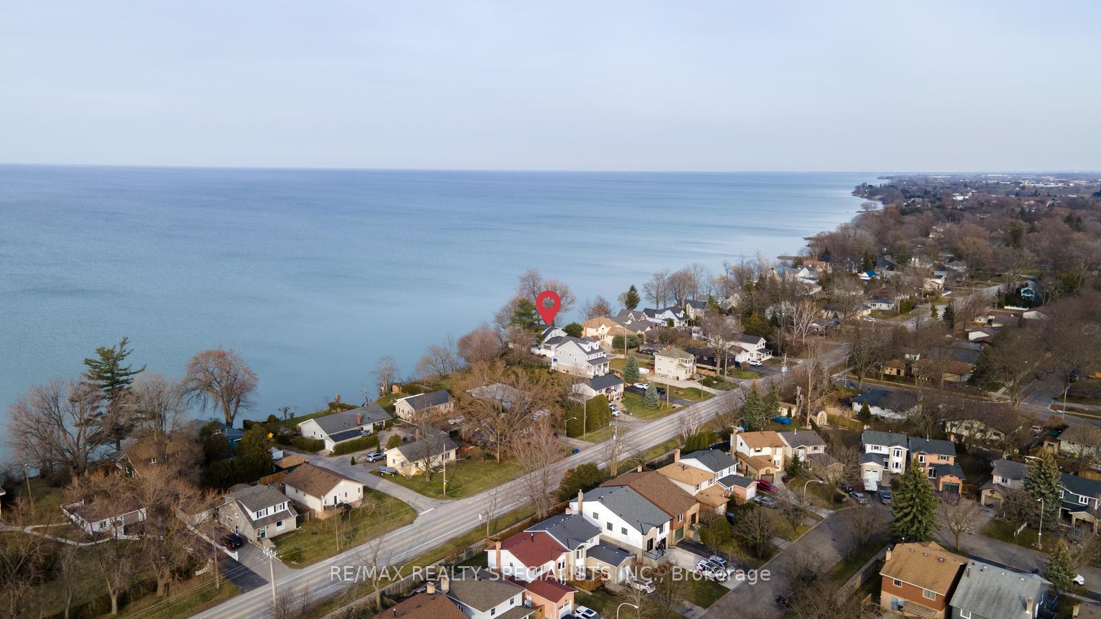 Photo 36 of 2 12th Street, Grimsby, Grimsby Beach — HOMEH