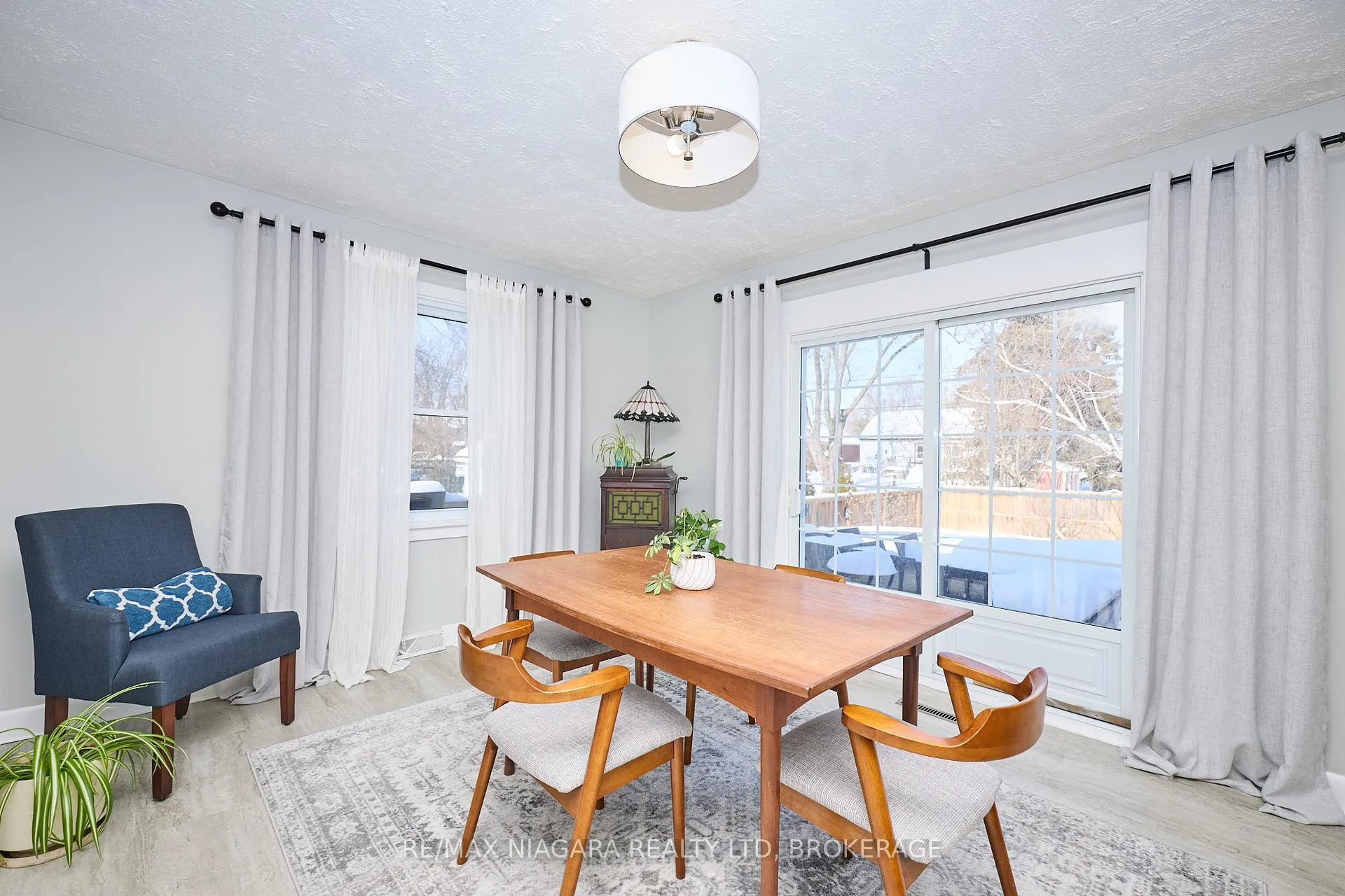 Photo 26 of 160 Norway Avenue, Welland, Prince Charles — HOMEH