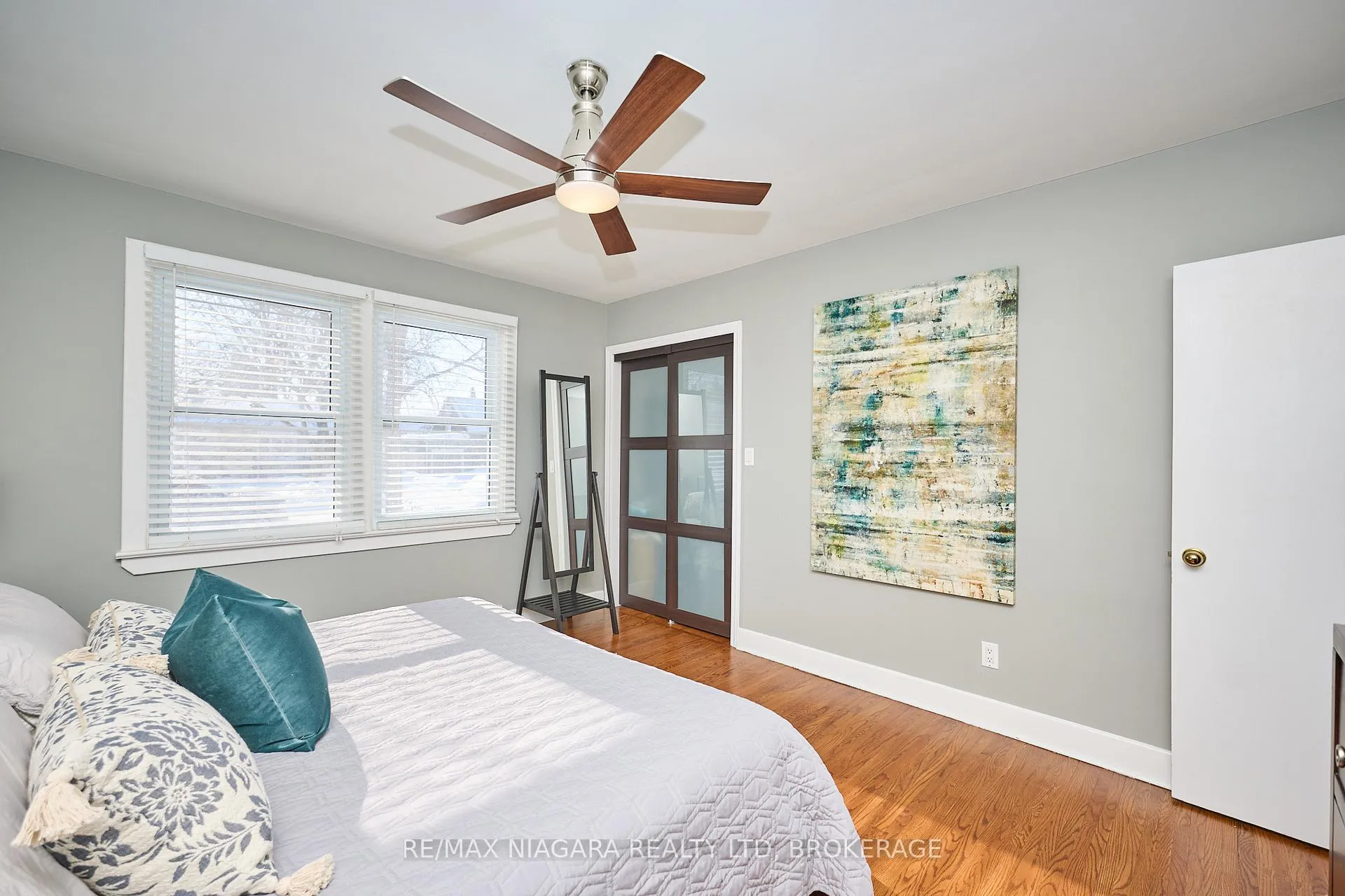 Photo 32 of 160 Norway Avenue, Welland, Prince Charles — HOMEH