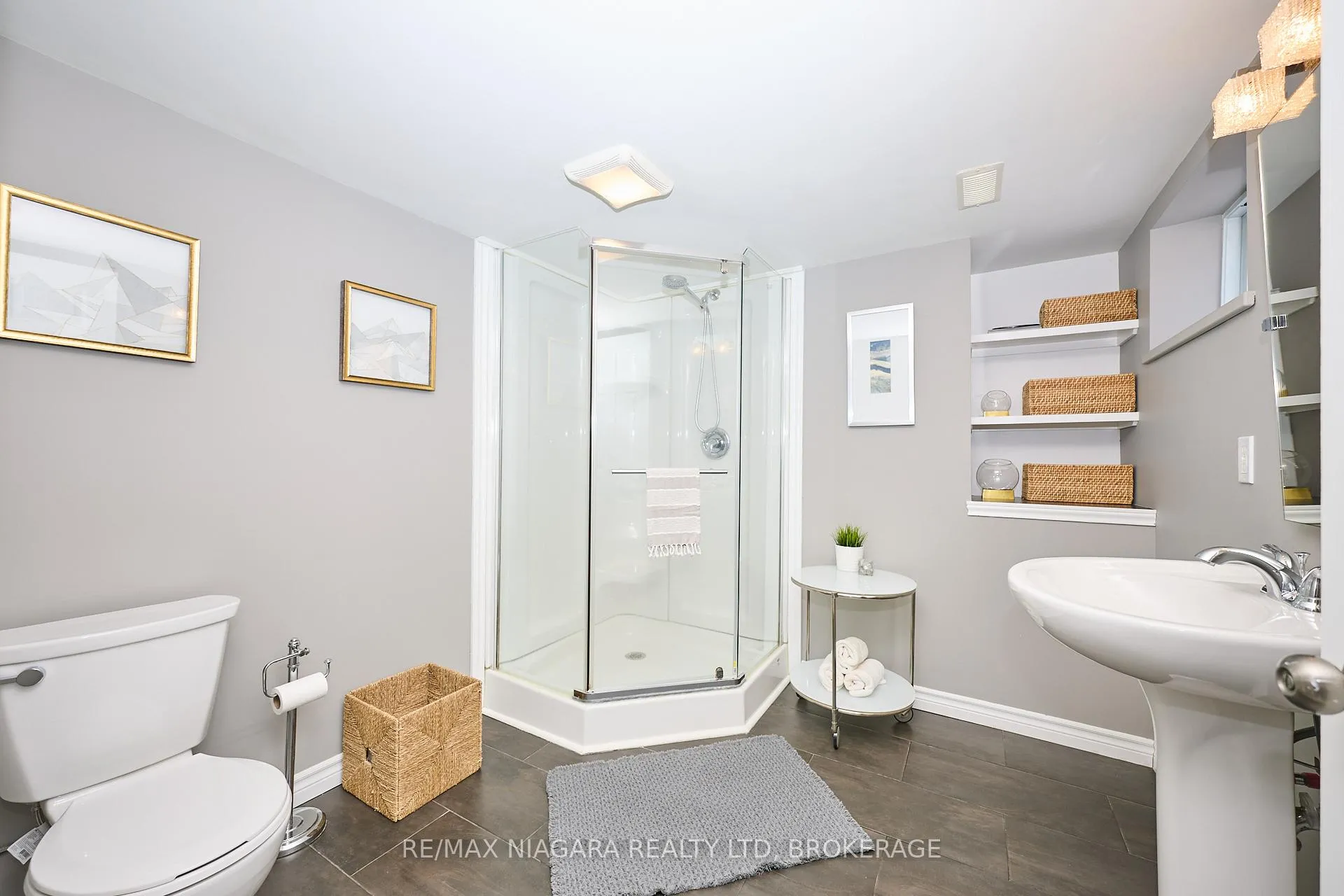 Photo 45 of 160 Norway Avenue, Welland, Prince Charles — HOMEH