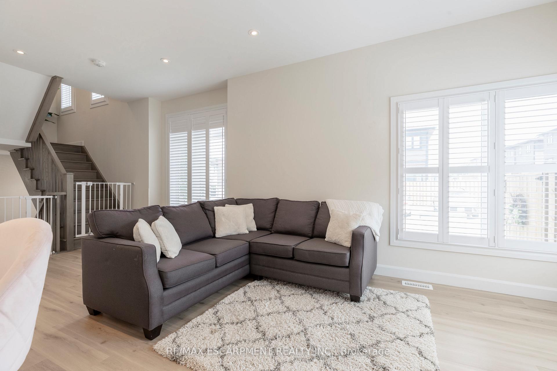 Photo 5 of 31 Southam Lane, Hamilton, Mountview — HOMEH