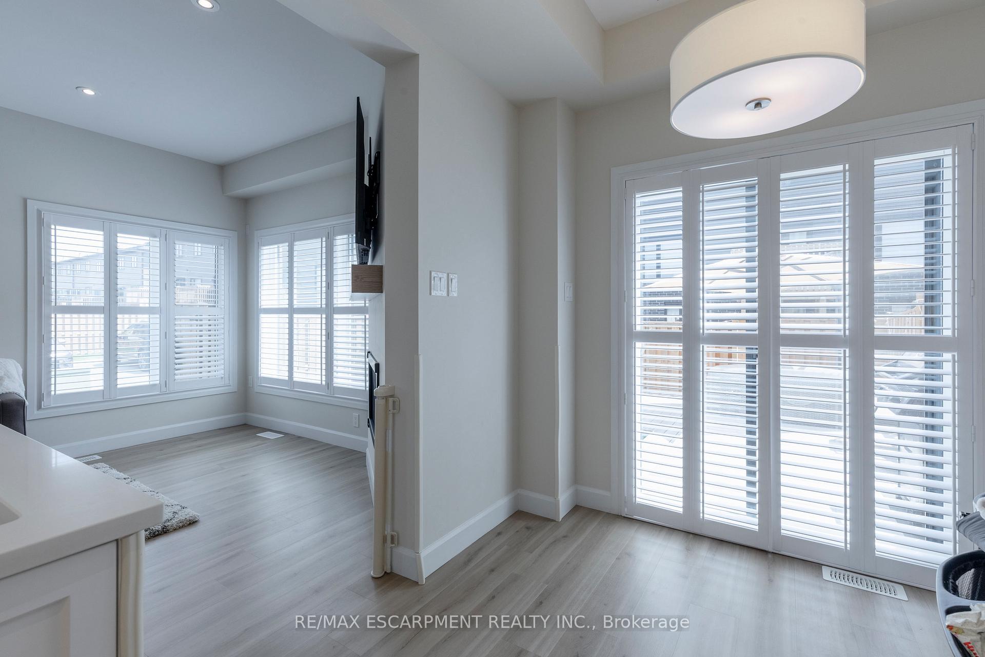 Photo 12 of 31 Southam Lane, Hamilton, Mountview — HOMEH