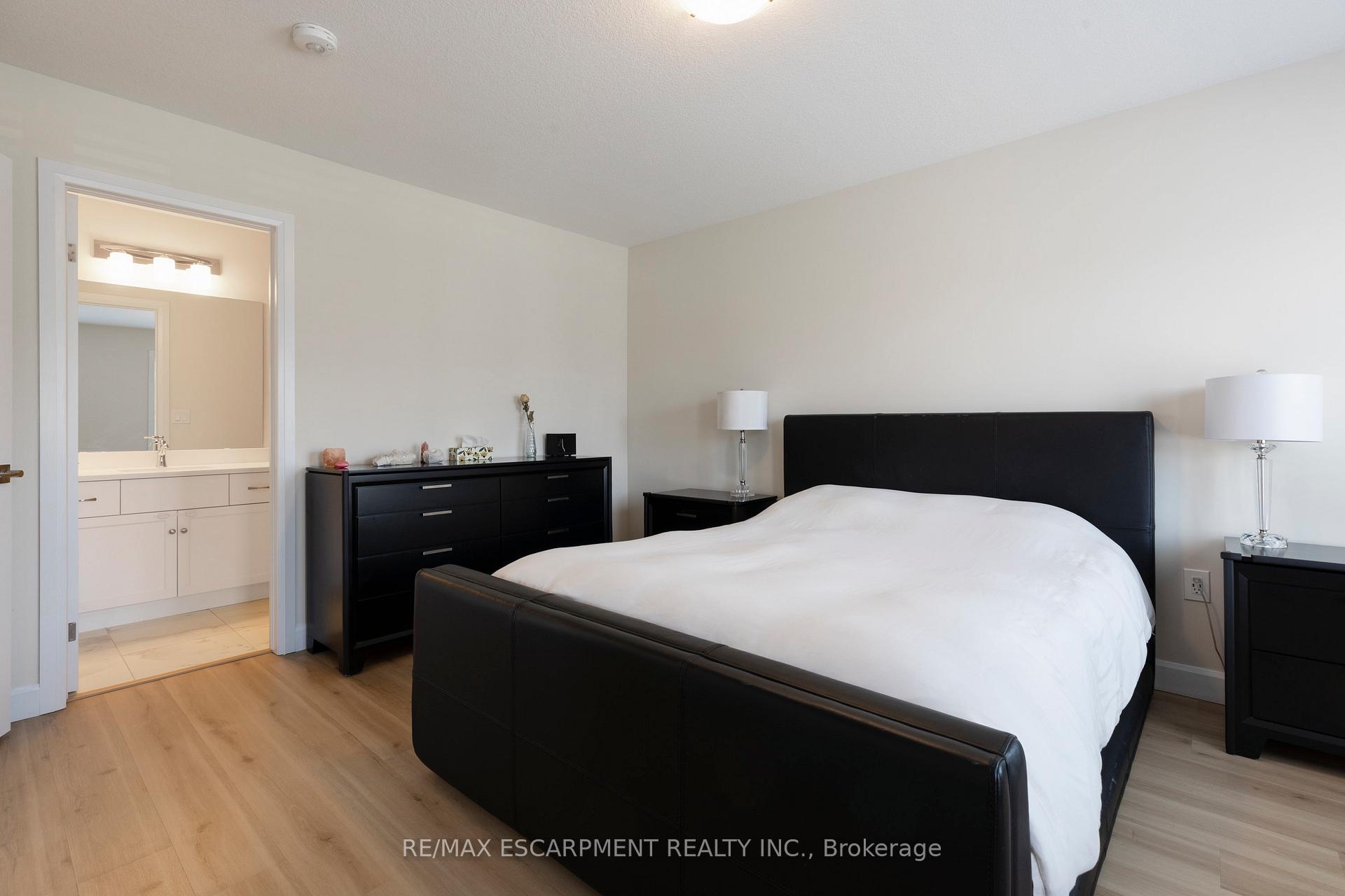 Photo 8 of 31 Southam Lane, Hamilton, Mountview — HOMEH