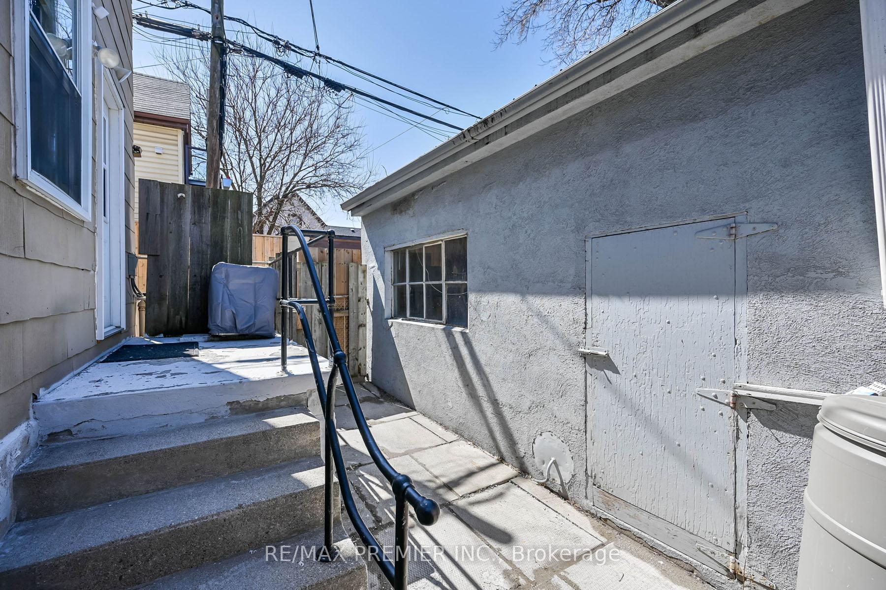 Photo 19 of 53 Douglas Avenue, Hamilton, Industrial Sector — HOMEH