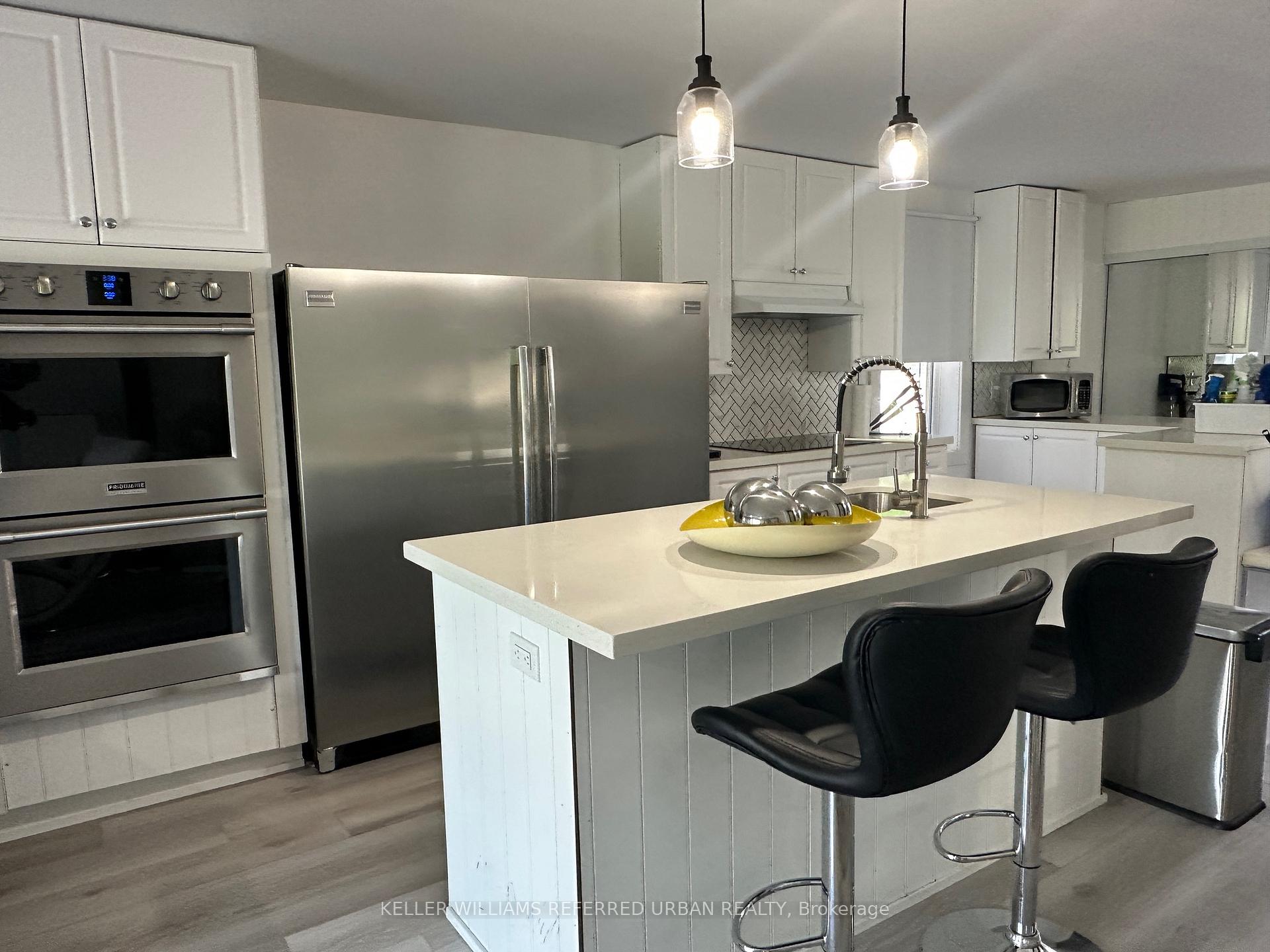Photo 6 of 18 Harbour Park Crescent, Brock, Beaverton — HOMEH