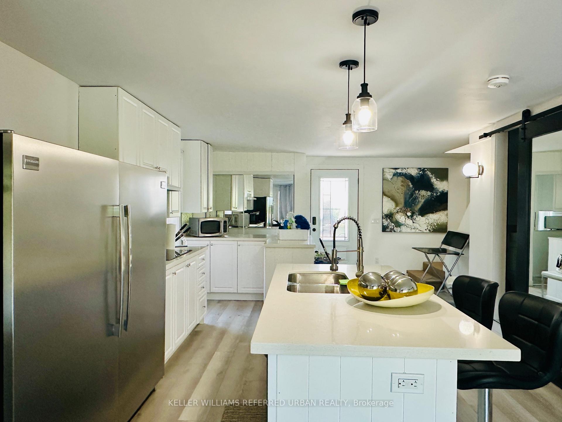 Photo 32 of 18 Harbour Park Crescent, Brock, Beaverton — HOMEH