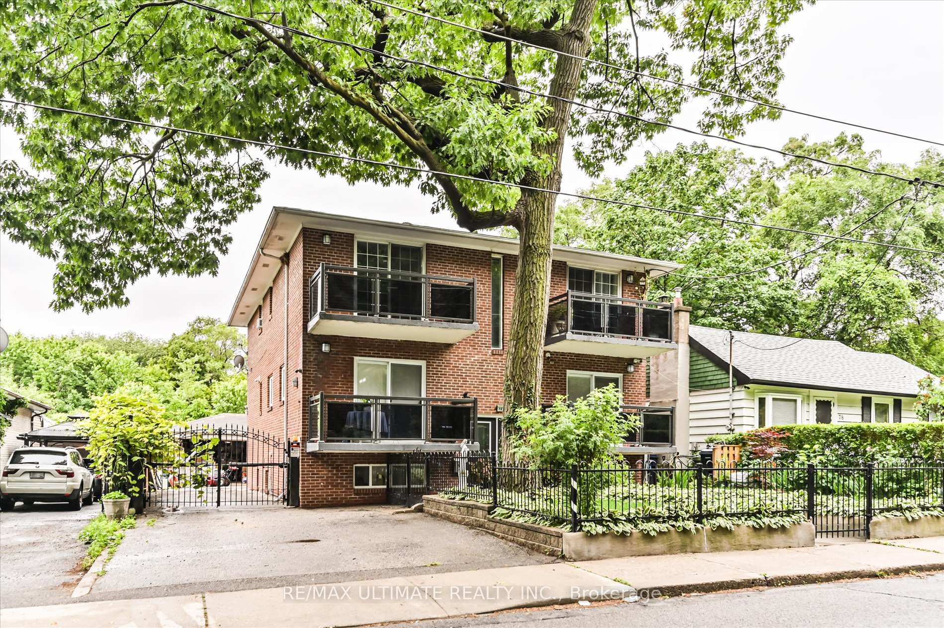 Front of 76 Hilldale Road