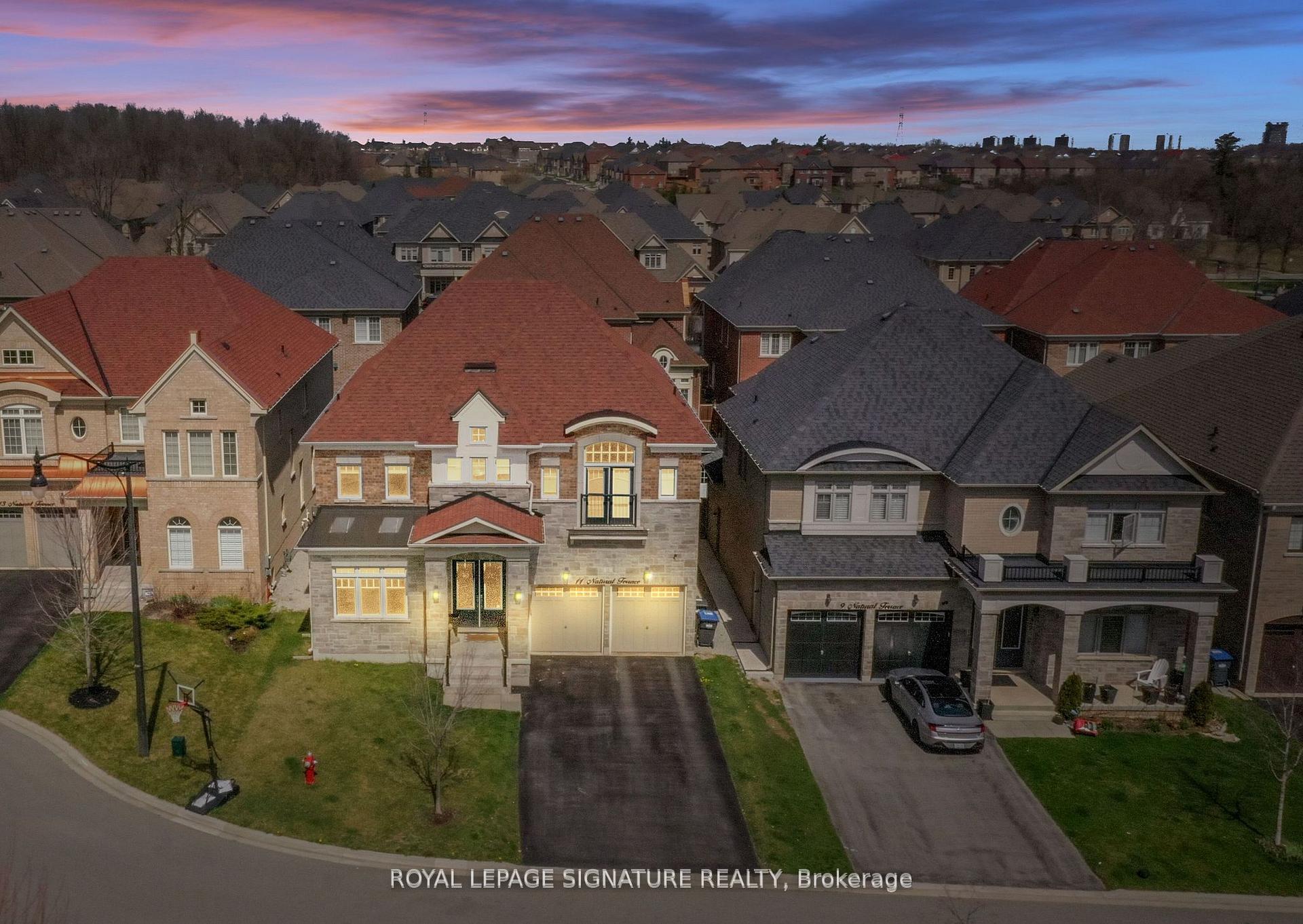 Front of 11 Natural Terrace