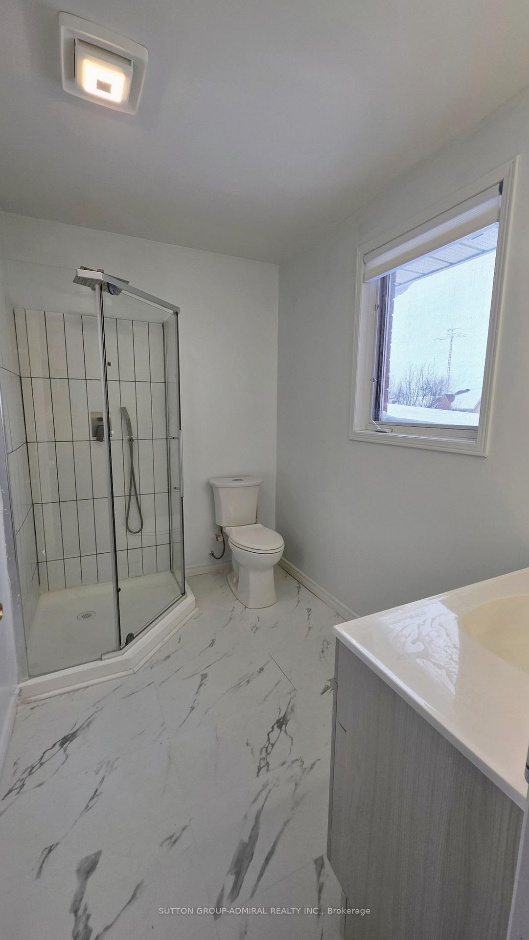 Photo 18 of 96 Golden Meadow Road, Barrie, Innis-Shore — HOMEH