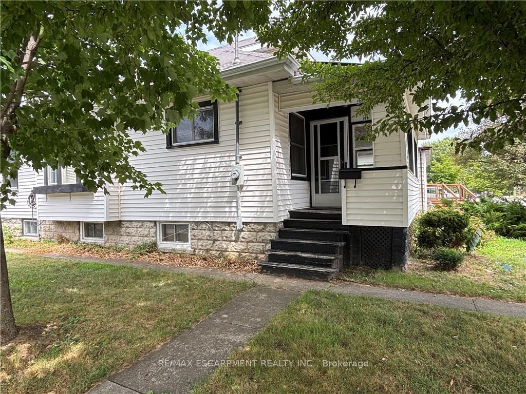 Front of 9 Grantham Avenue
