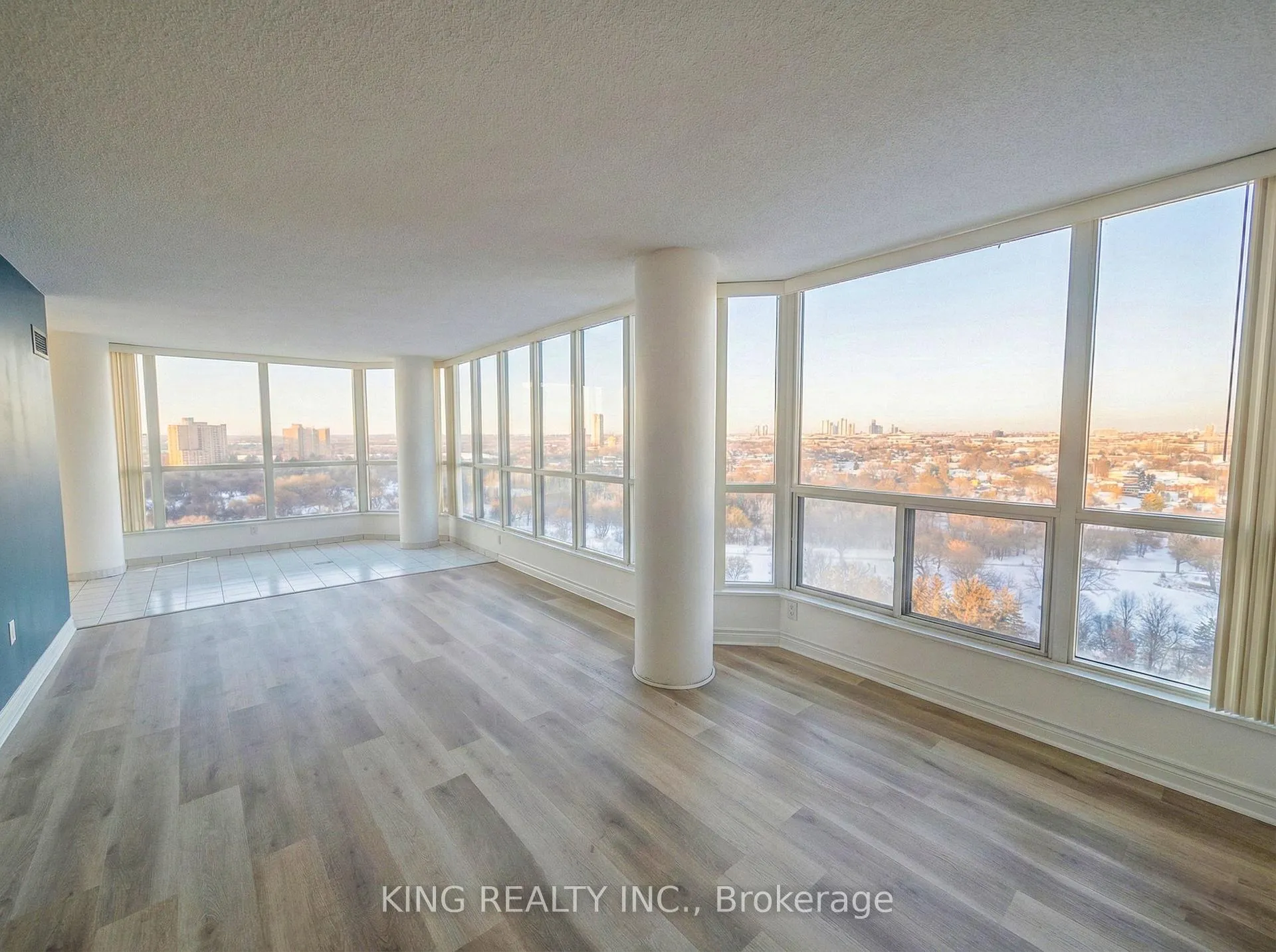 Photo 1 of Unit 1415, 1 Rowntree Road, Etobicoke, Mount Olive-Silverstone-Jamestown — HOMEH