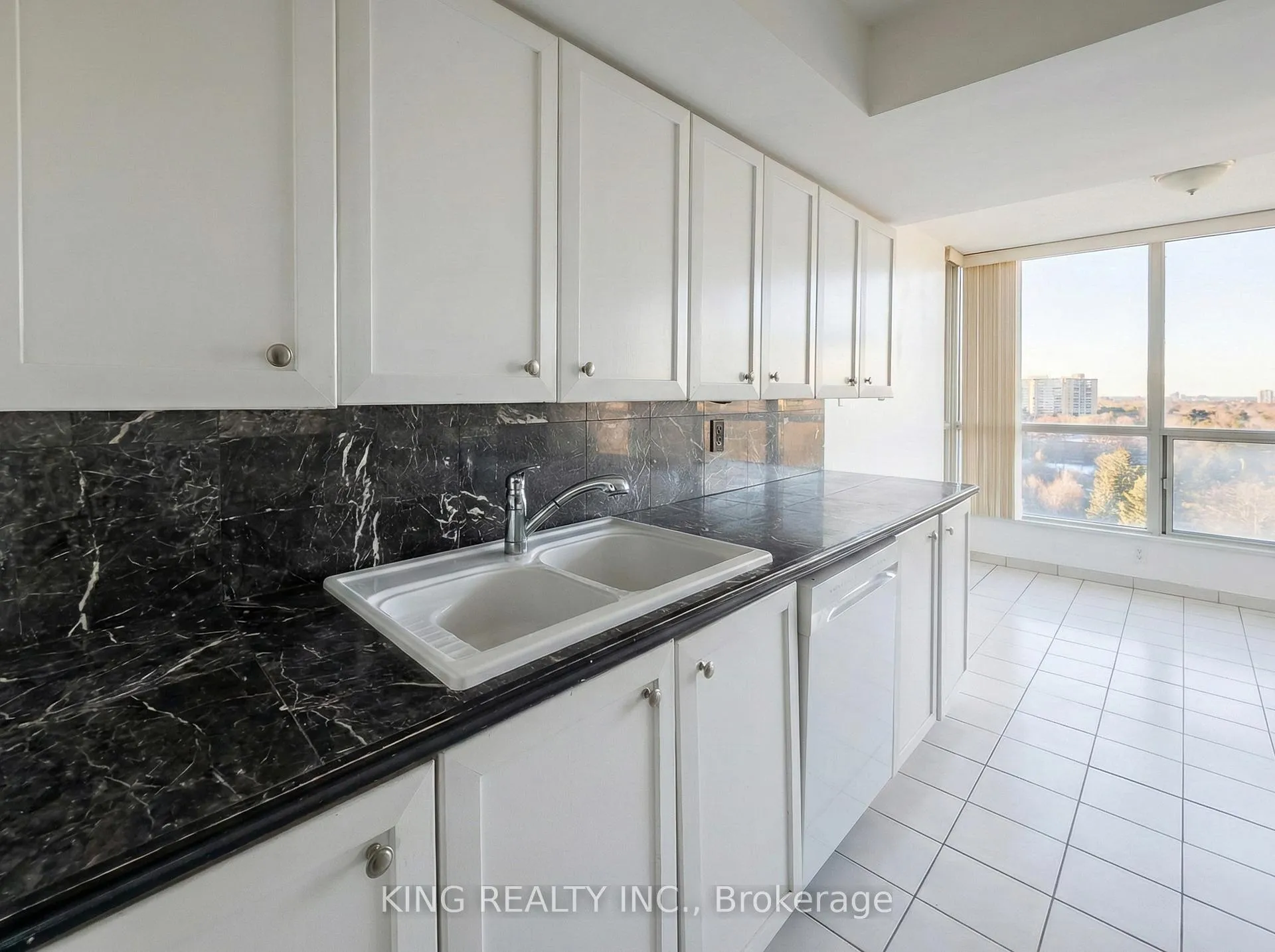 Photo 5 of Unit 1415, 1 Rowntree Road, Etobicoke, Mount Olive-Silverstone-Jamestown — HOMEH