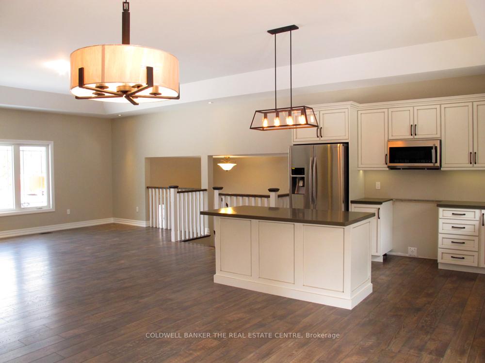 Photo 2 of 52 Lembitu Avenue, Georgina, Pefferlaw — HOMEH