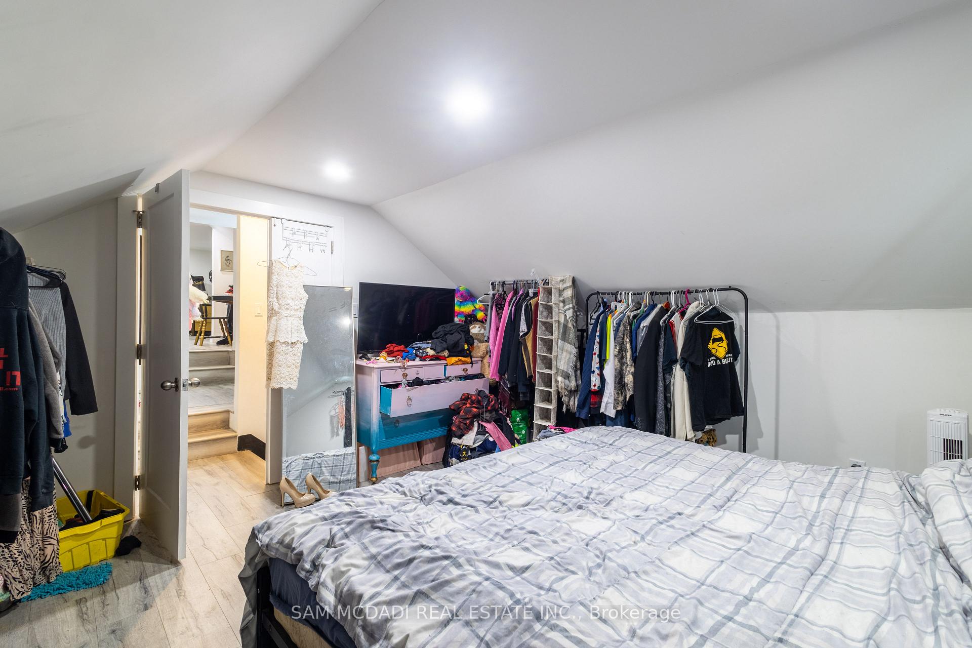 Photo 9 of 100 Green Mountain Road E, Hamilton, Rural Stoney Creek — HOMEH