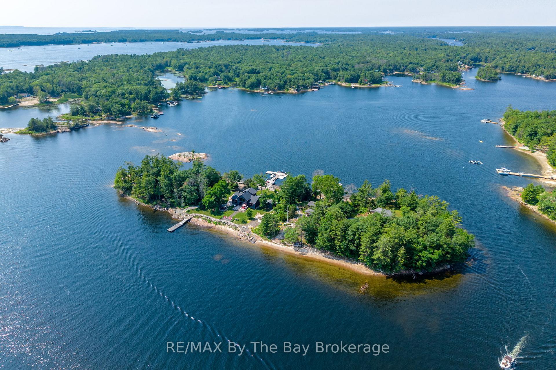 Photo 3 of 4 Island 800, Georgian Bay, Baxter — HOMEH