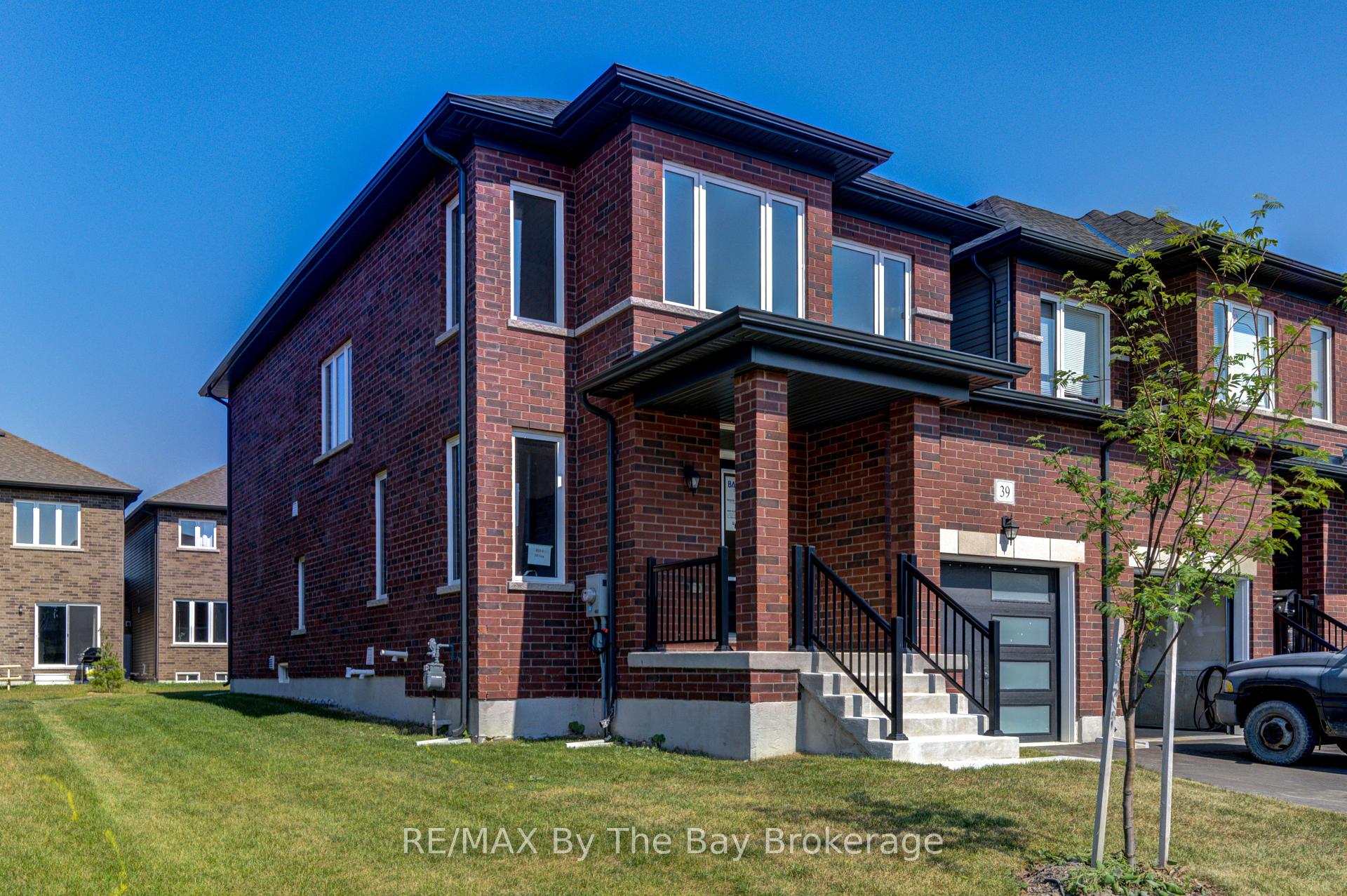 Front of 39 Lisa Street