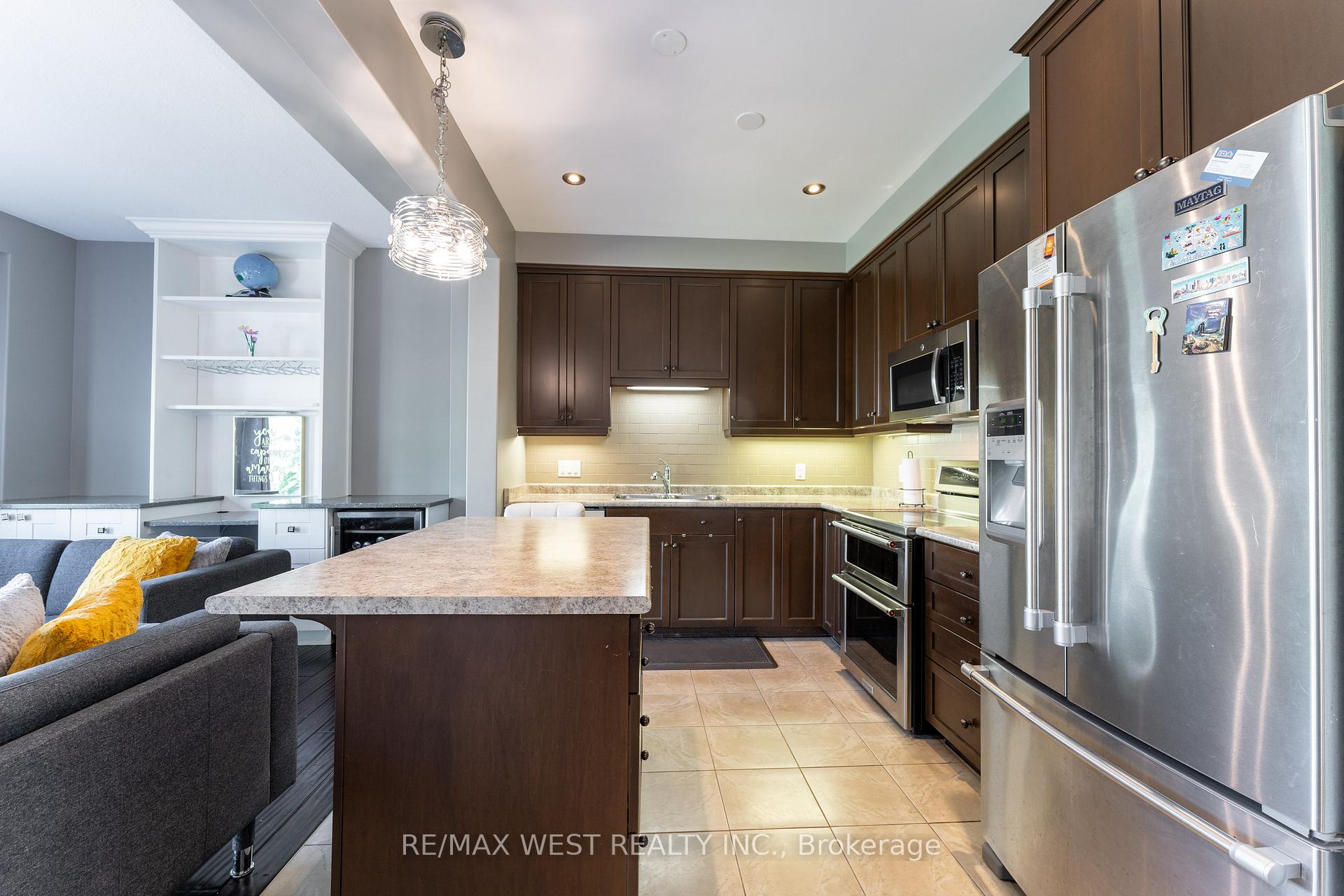 Photo 22 of 71 Sexton Crescent, Hamilton, Ancaster — HOMEH