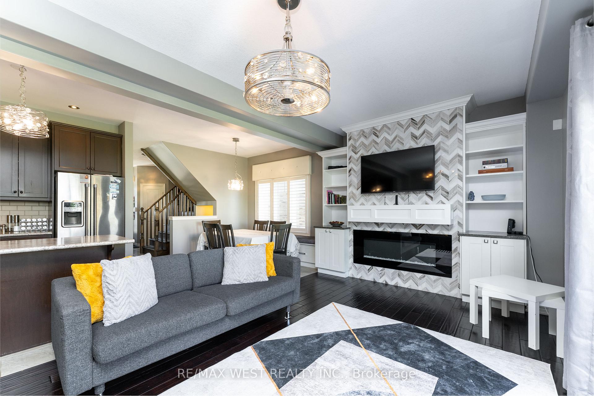Photo 8 of 71 Sexton Crescent, Hamilton, Ancaster — HOMEH