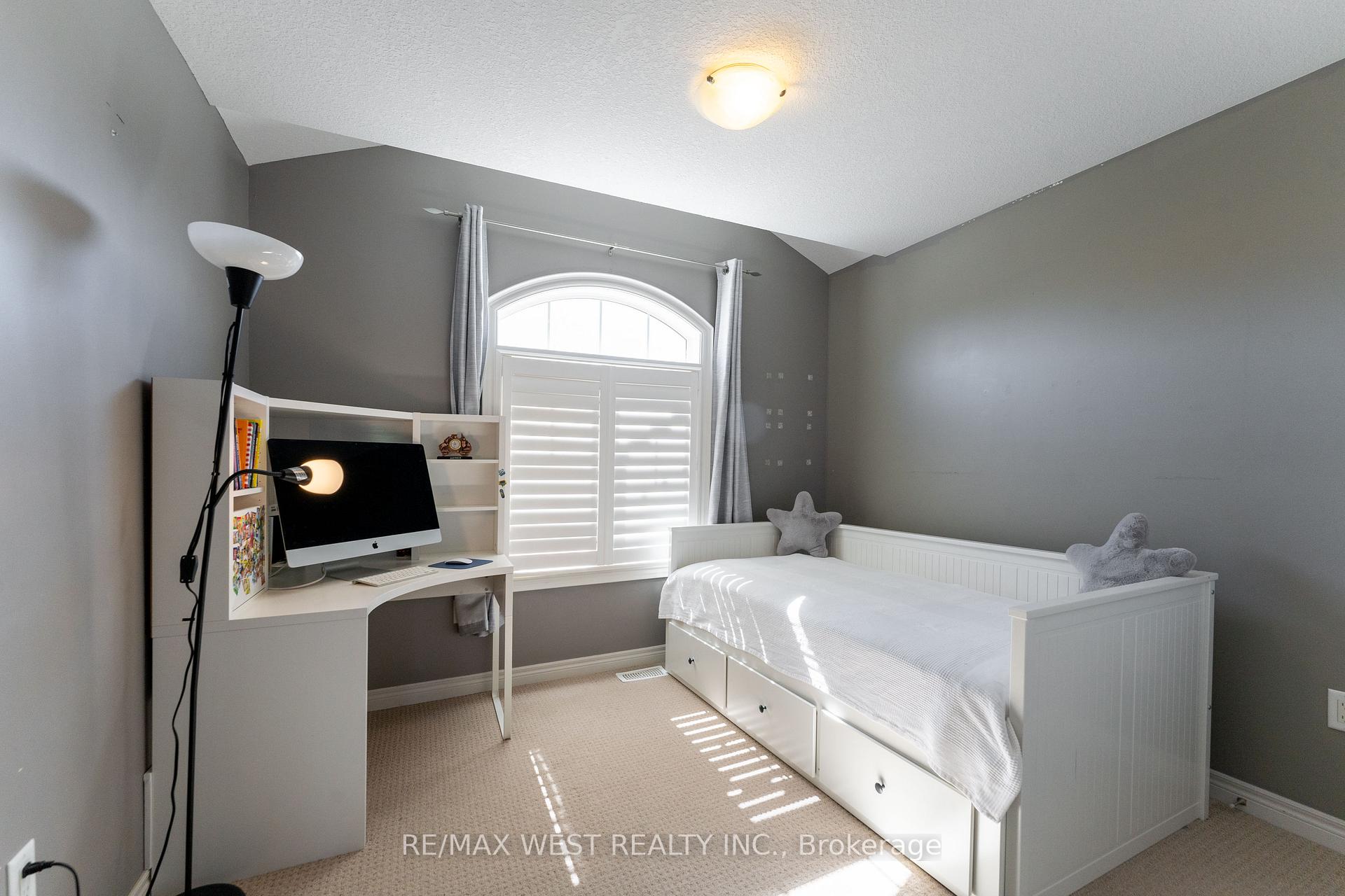 Photo 19 of 71 Sexton Crescent, Hamilton, Ancaster — HOMEH