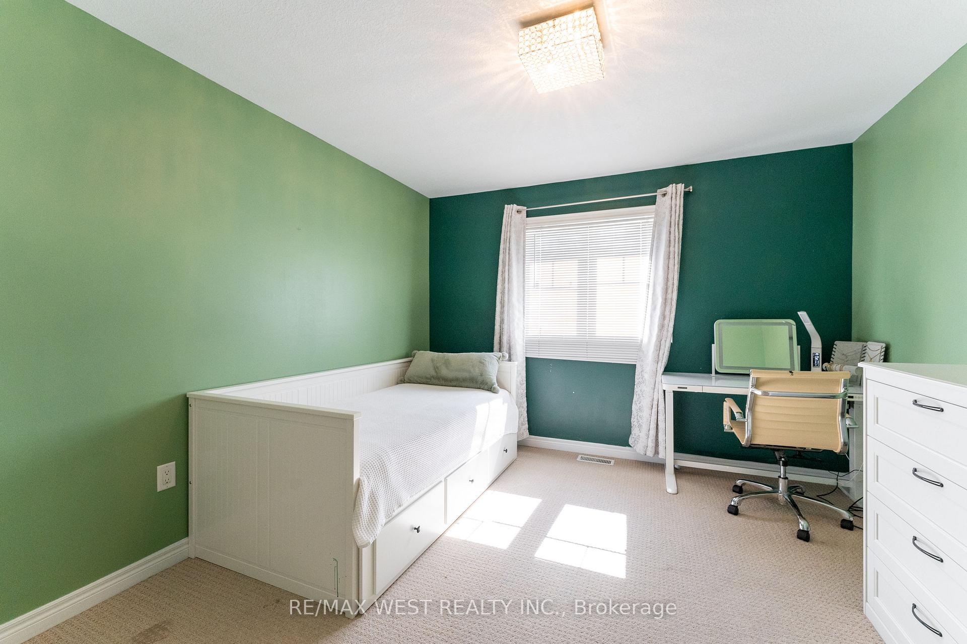 Photo 7 of 71 Sexton Crescent, Hamilton, Ancaster — HOMEH
