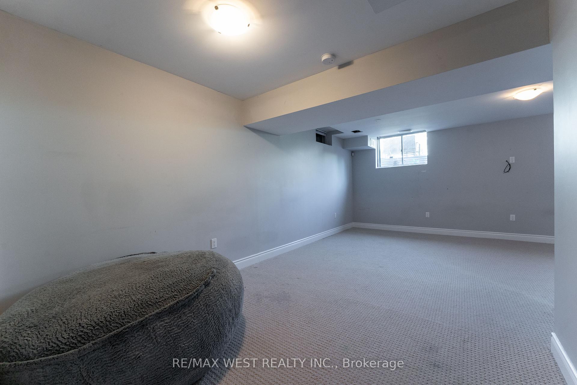 Photo 17 of 71 Sexton Crescent, Hamilton, Ancaster — HOMEH