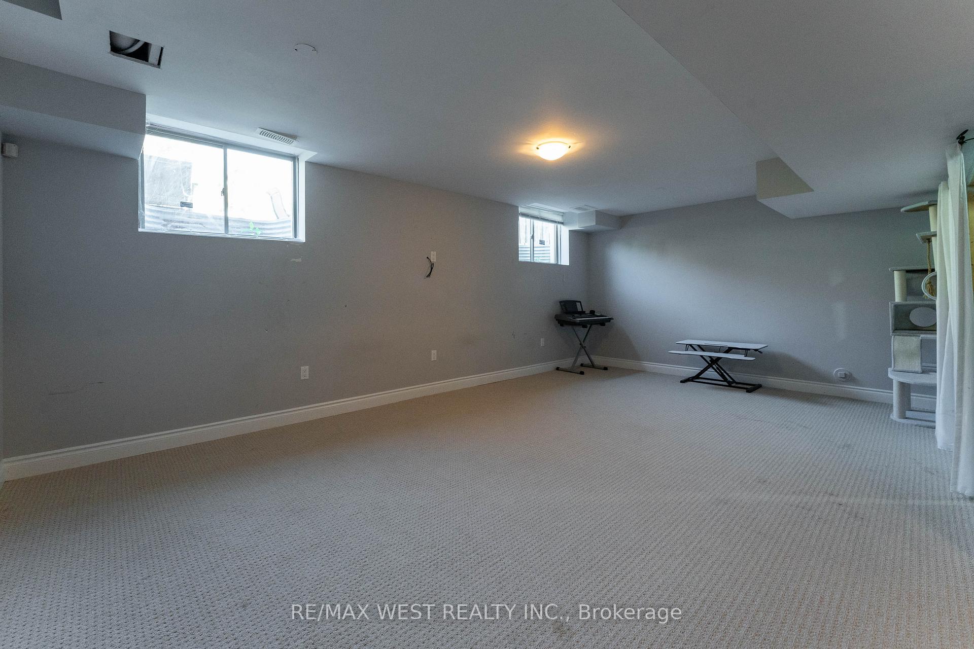 Photo 41 of 71 Sexton Crescent, Hamilton, Ancaster — HOMEH