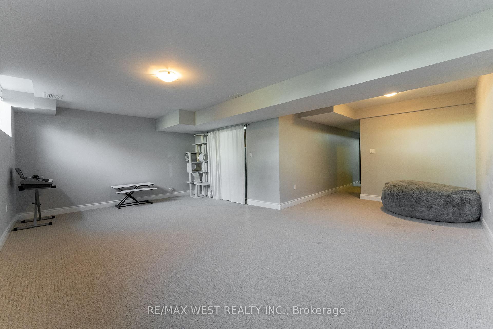 Photo 21 of 71 Sexton Crescent, Hamilton, Ancaster — HOMEH