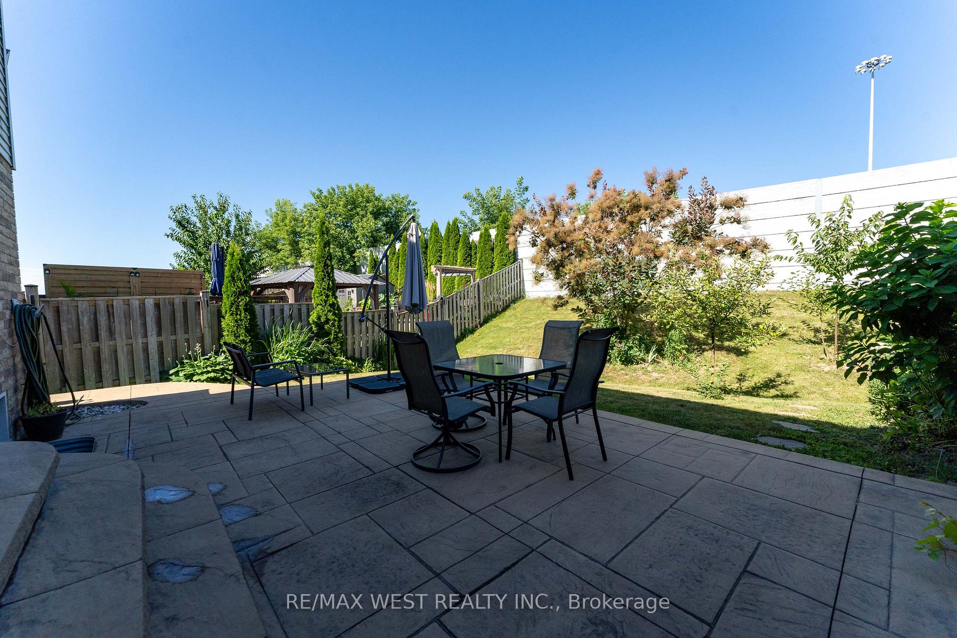 Photo 34 of 71 Sexton Crescent, Hamilton, Ancaster — HOMEH